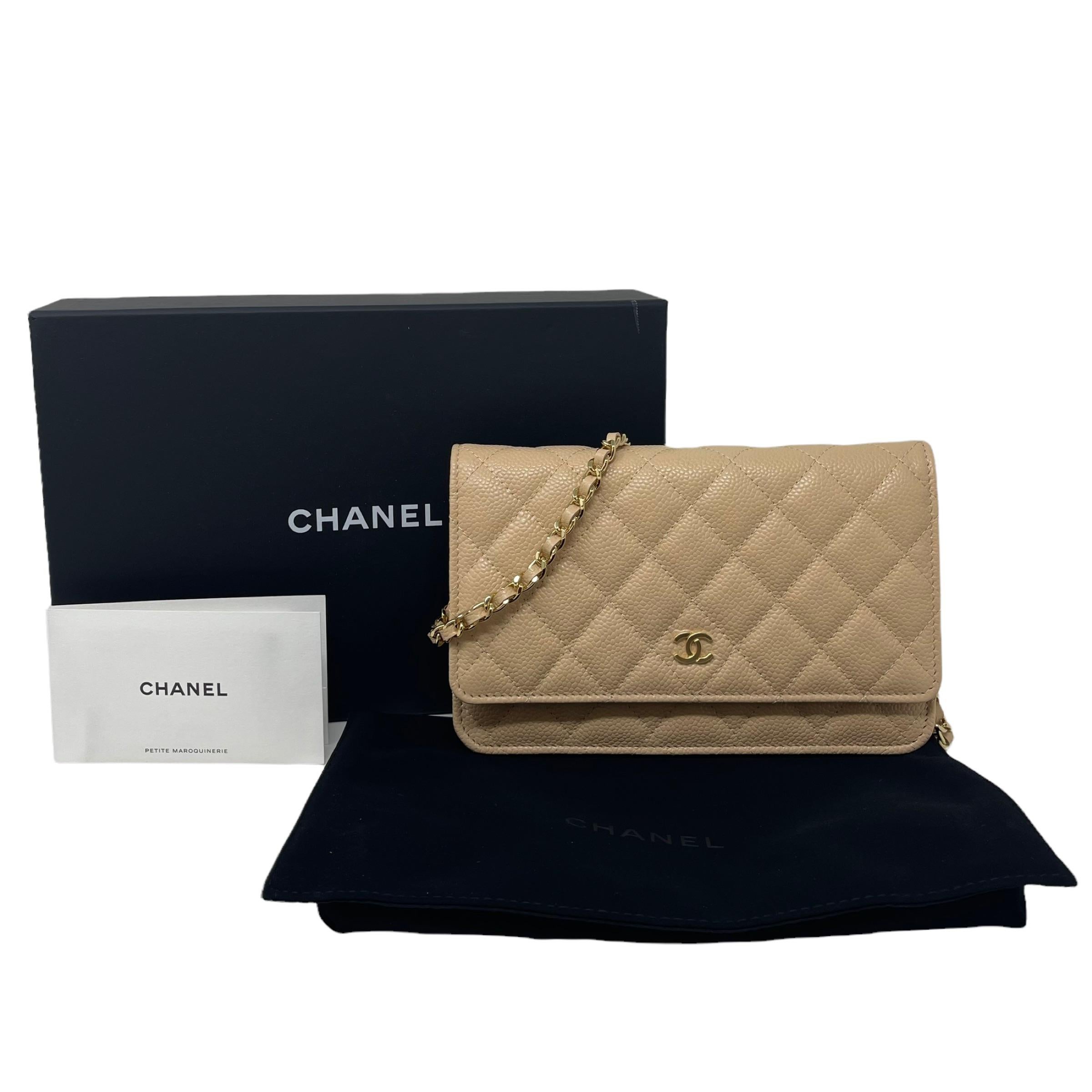 NEU Chanel Beige Klassische gesteppte Kaviar Leder Brieftasche auf einer Kette Crossbody Bag im Angebot 12