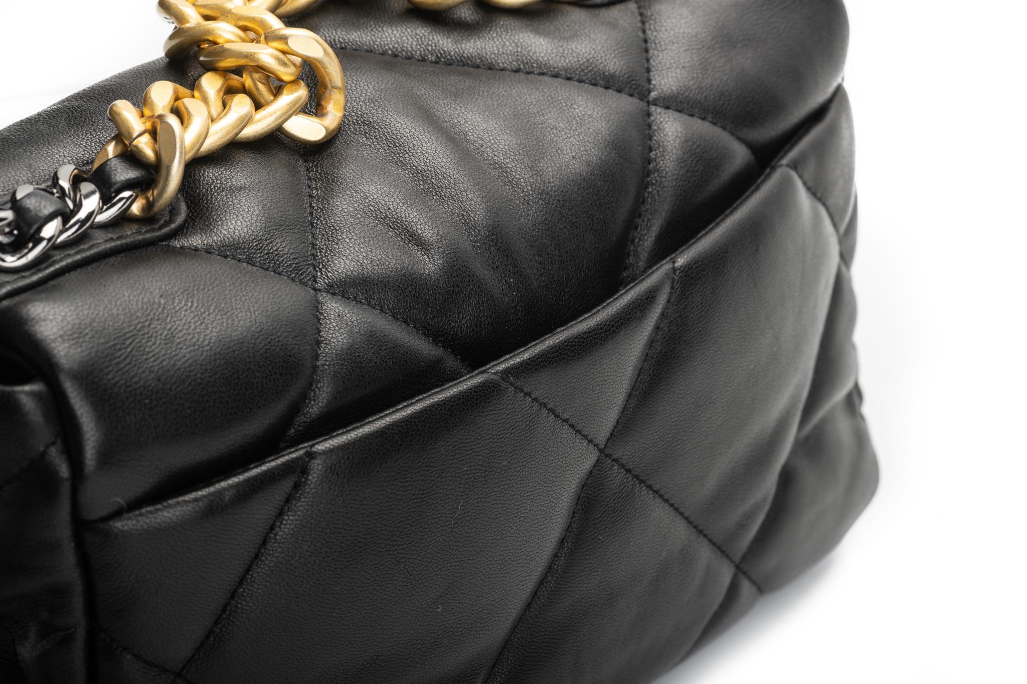 Women's New Chanel Black 19 Bag Rare