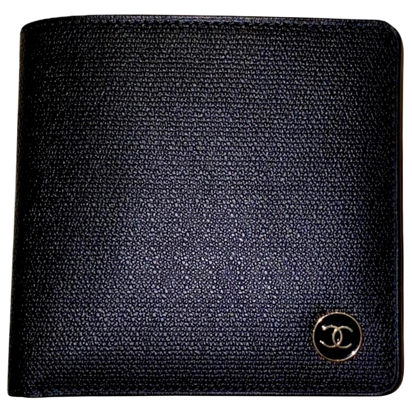 slids Æsel lejesoldat NEW Chanel Black CC Logo Flap Wallet - Full Set with Box and Card For Sale  at 1stDibs | chanel compact wallet, chanel bag, chanel card holder