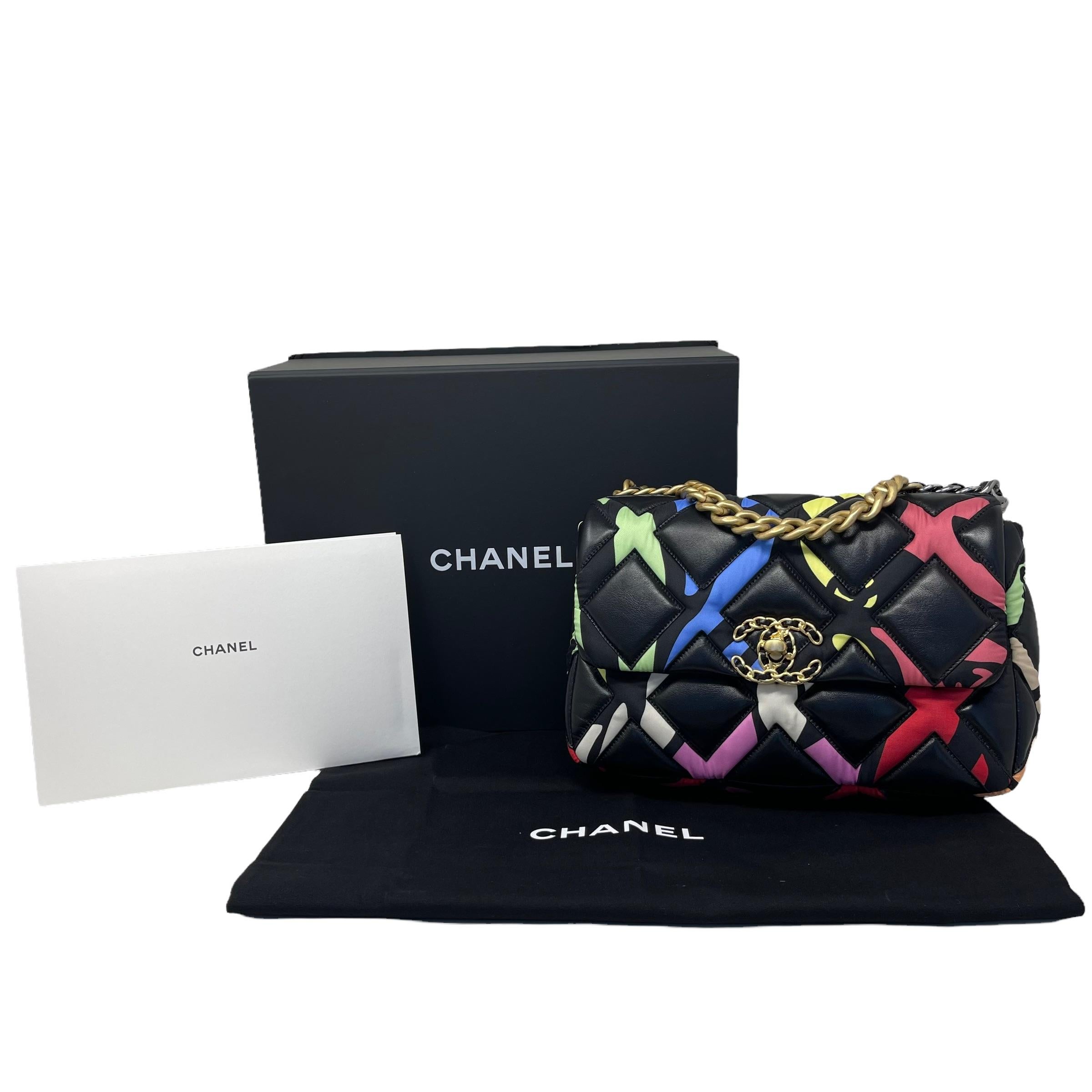 NEW Chanel Black Multicolor Small 22S Lambskin Chanel 19 Flap Crossbody Bag For Sale 9