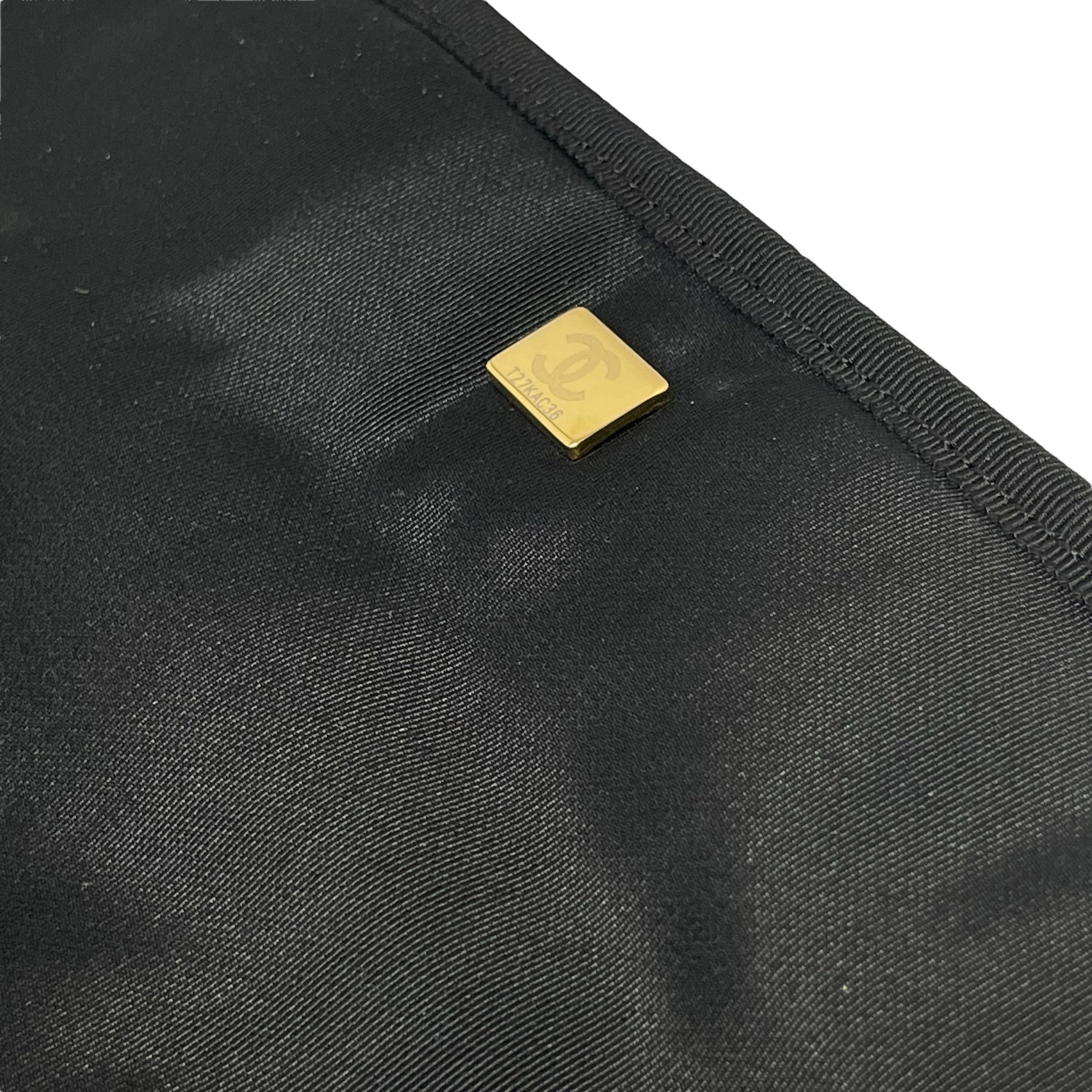NEW Chanel Black Nylon Large Travel Bag Gold-Tone Hardware Tote Duffle Bag 2022 For Sale 11