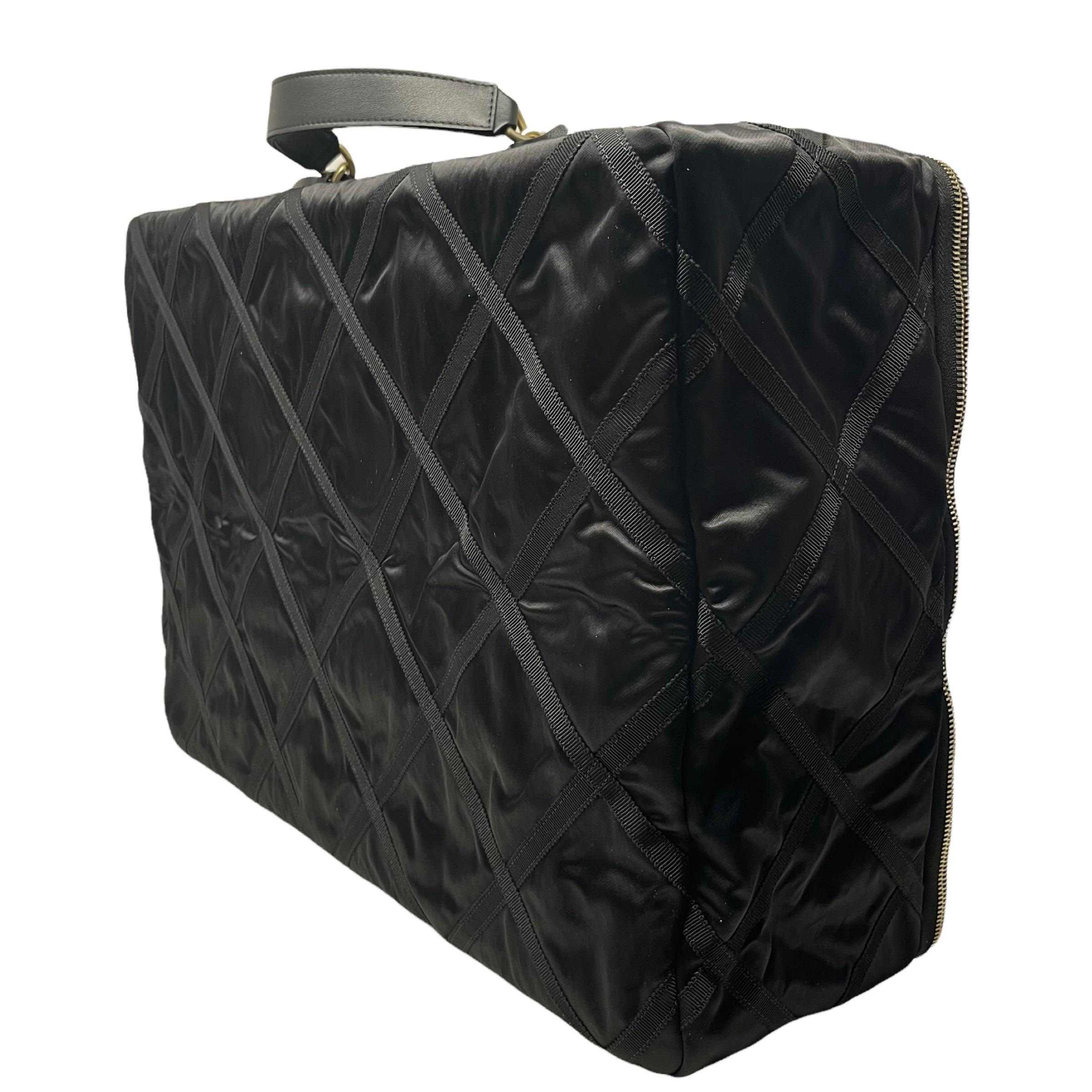 NEW Chanel Black Nylon Large Travel Bag Gold-Tone Hardware Tote Duffle Bag 2022 For Sale 2