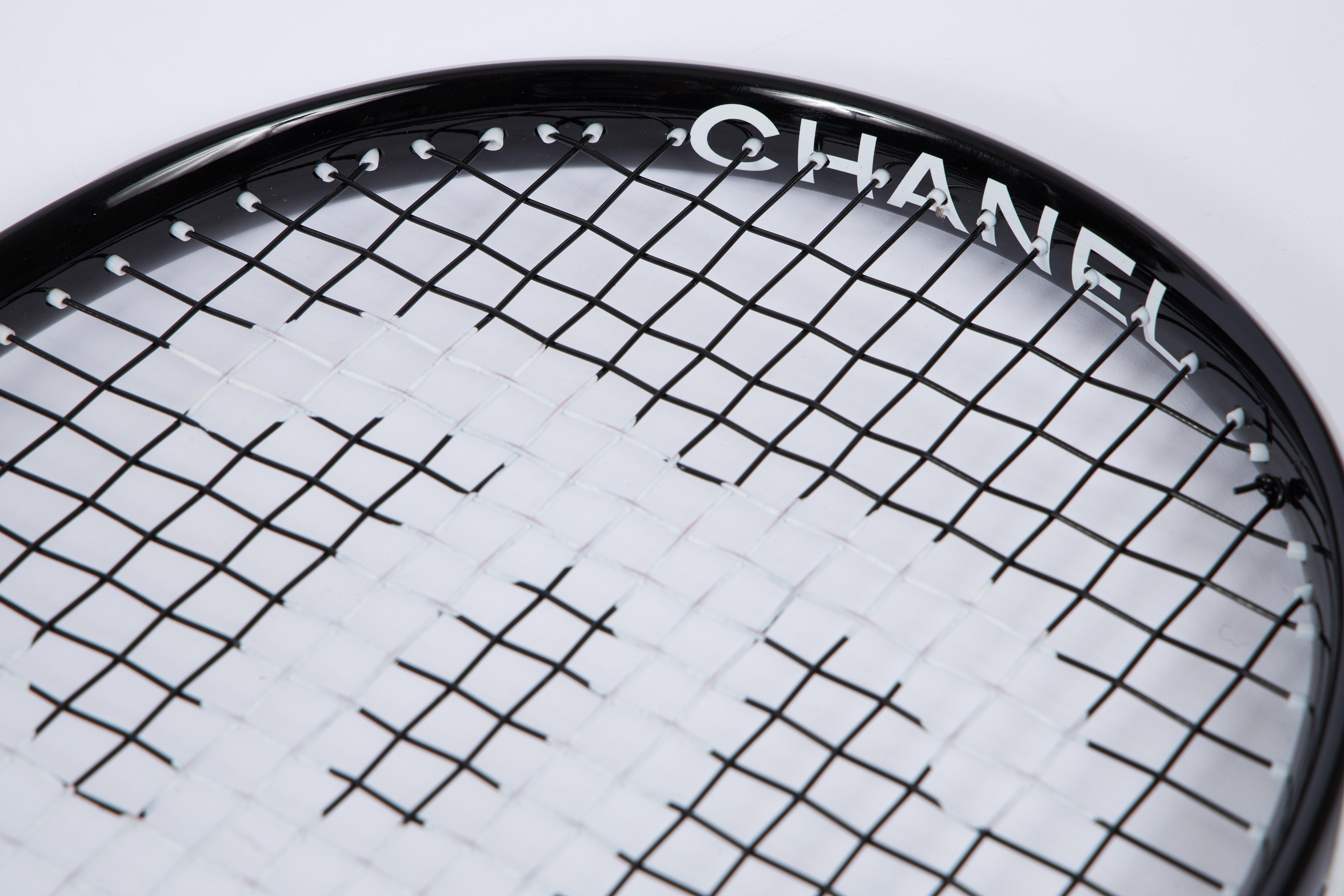Neuer schwarzer Tennisschläger von Chanel mit Bezug für Damen oder Herren