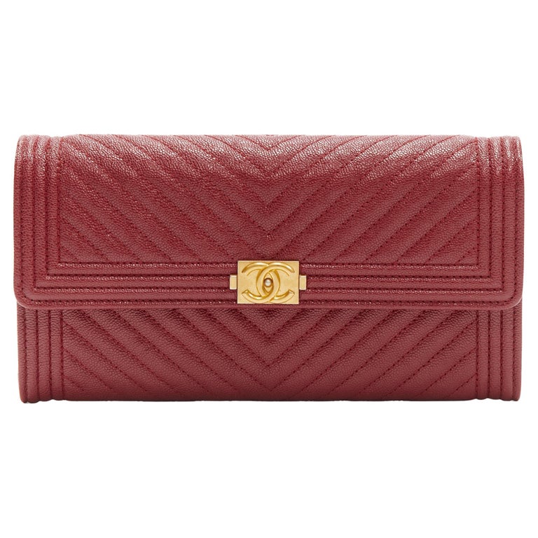 new CHANEL Boy chevron red caviar gold CC logo flap long wallet For Sale at  1stDibs