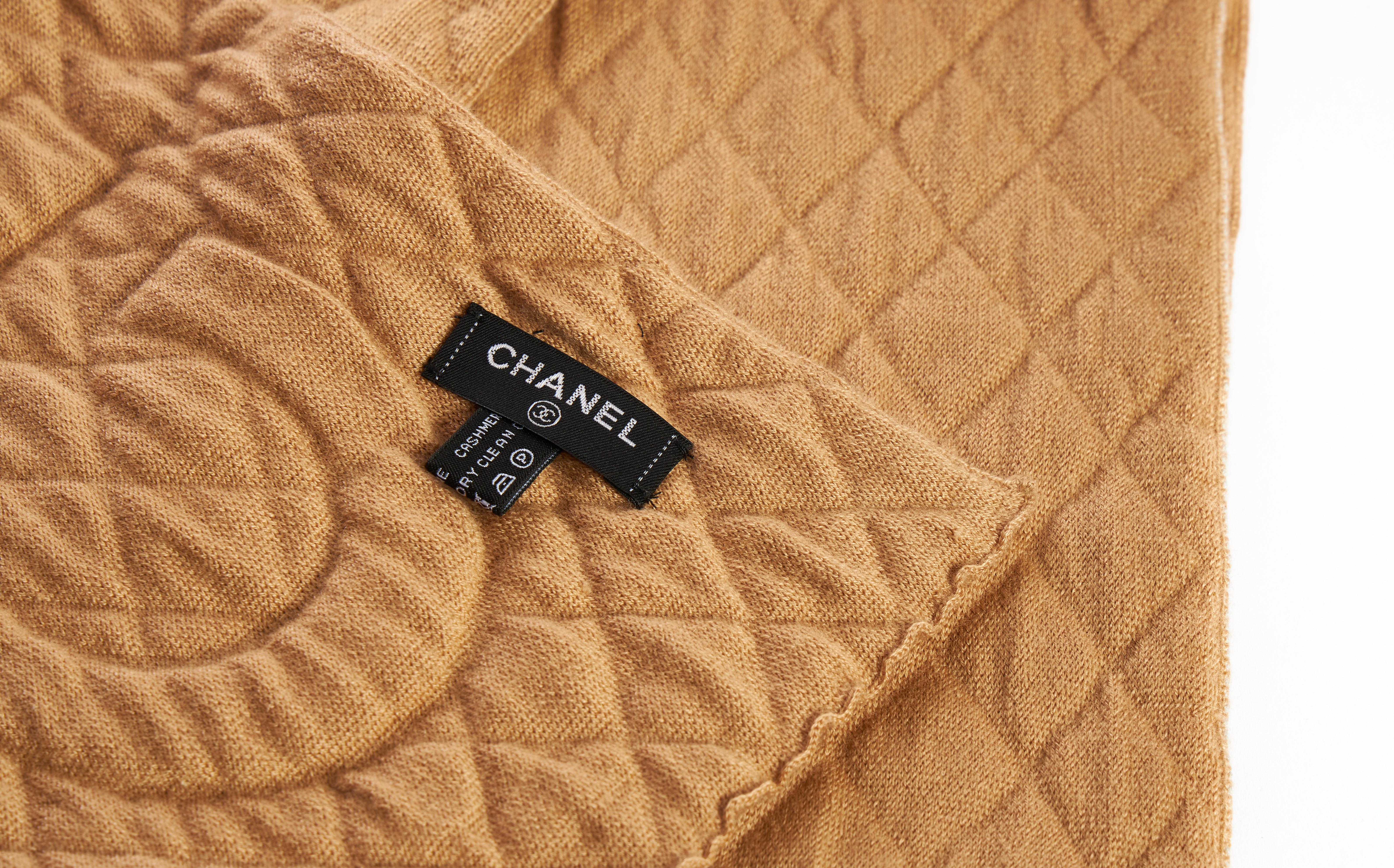 Chanel brand new and rare camel brown cashmere set. Beanie, gloves (small size 6 1/2) and quilted scarf. Come with original care tag.
