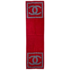 Serviette de plage de sport en tissu éponge double face avec logo CC caractéristique Chanel, NEUF 