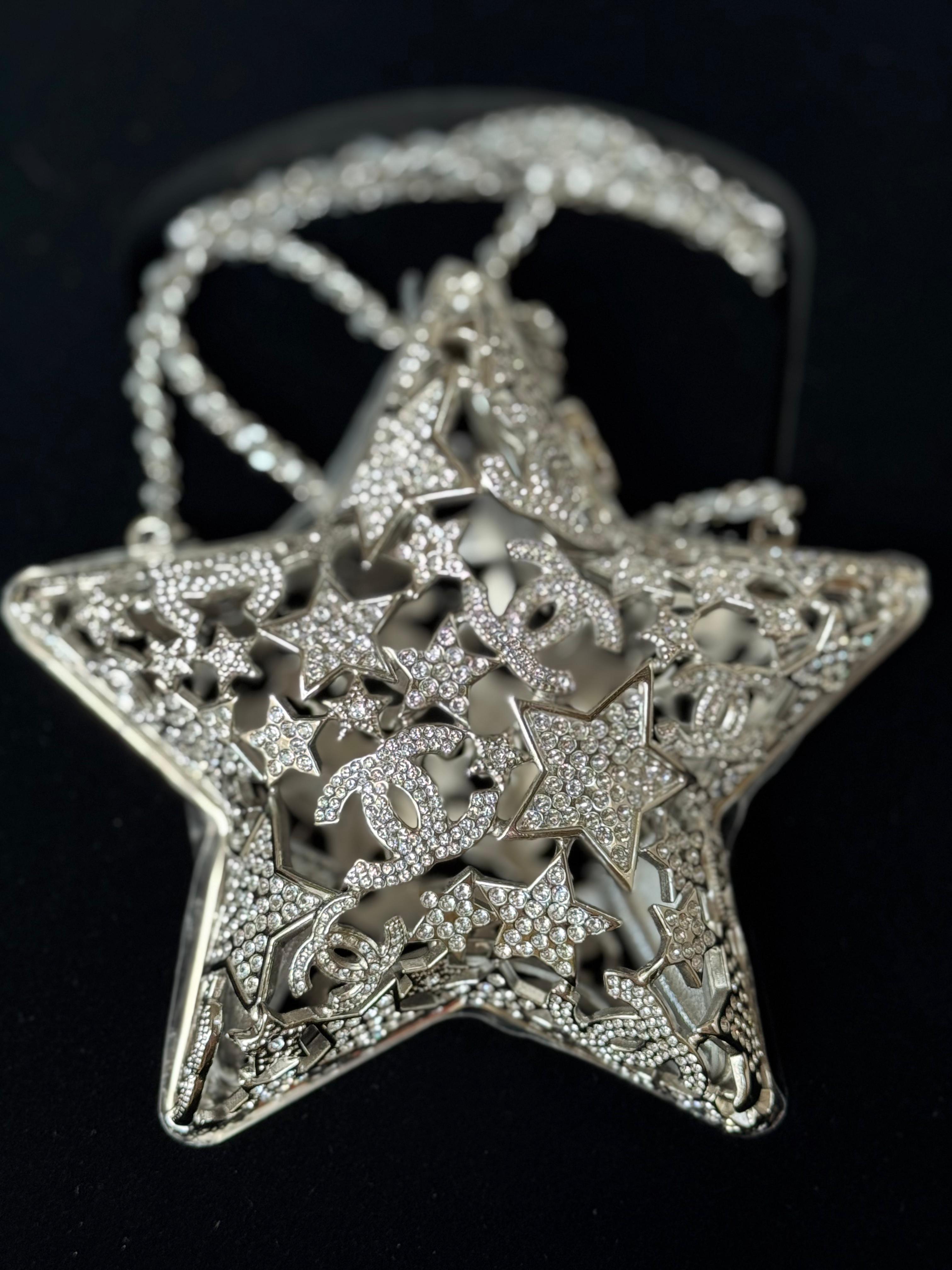 NEW CHANEL Chanel 25A Metier's d'Art Star Minaudiere Strass Crystals Clutch Bag For Sale 13