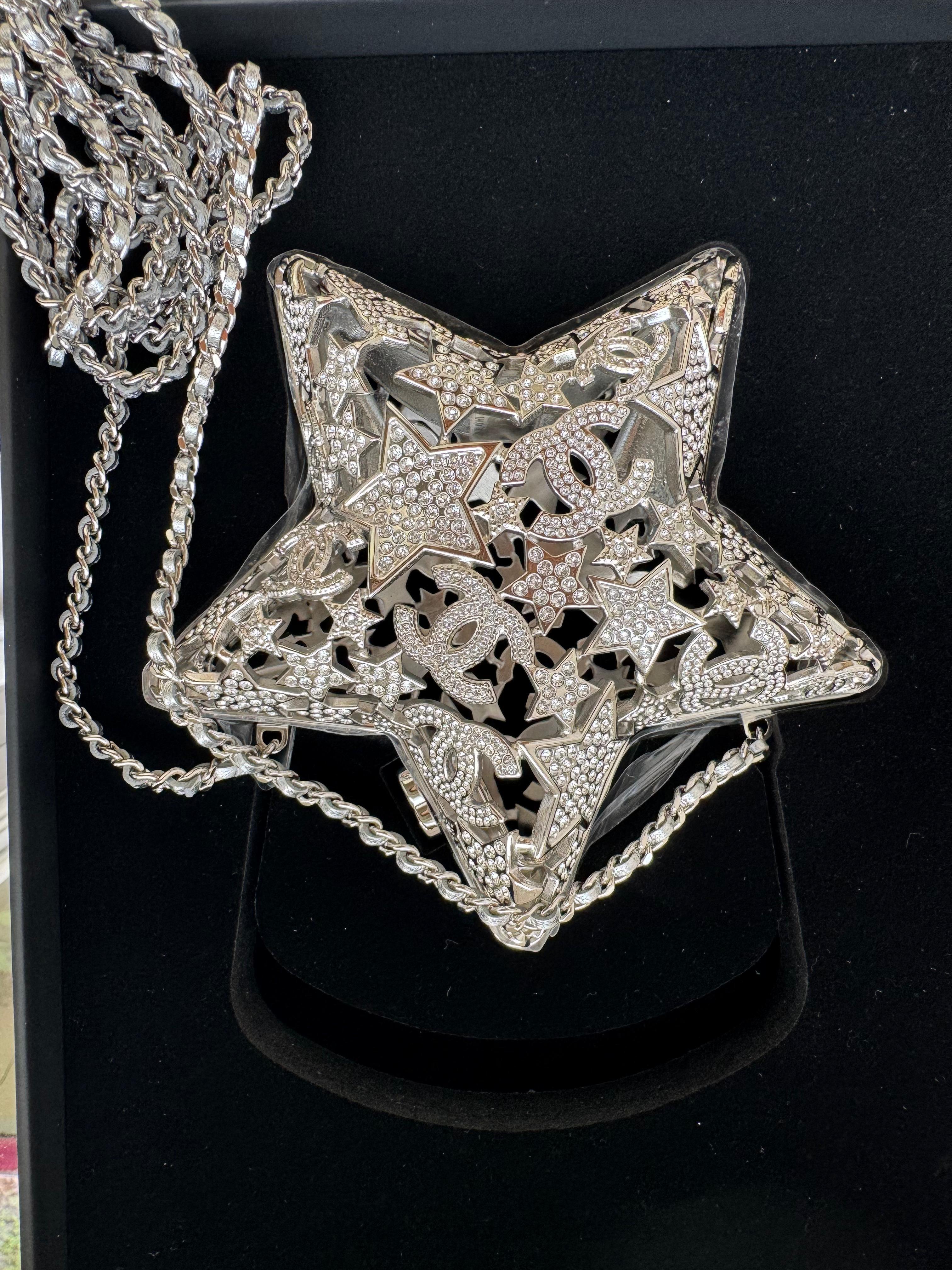 NEW CHANEL Chanel 25A Metier's d'Art Star Minaudiere Strass Crystals Clutch Bag For Sale 1