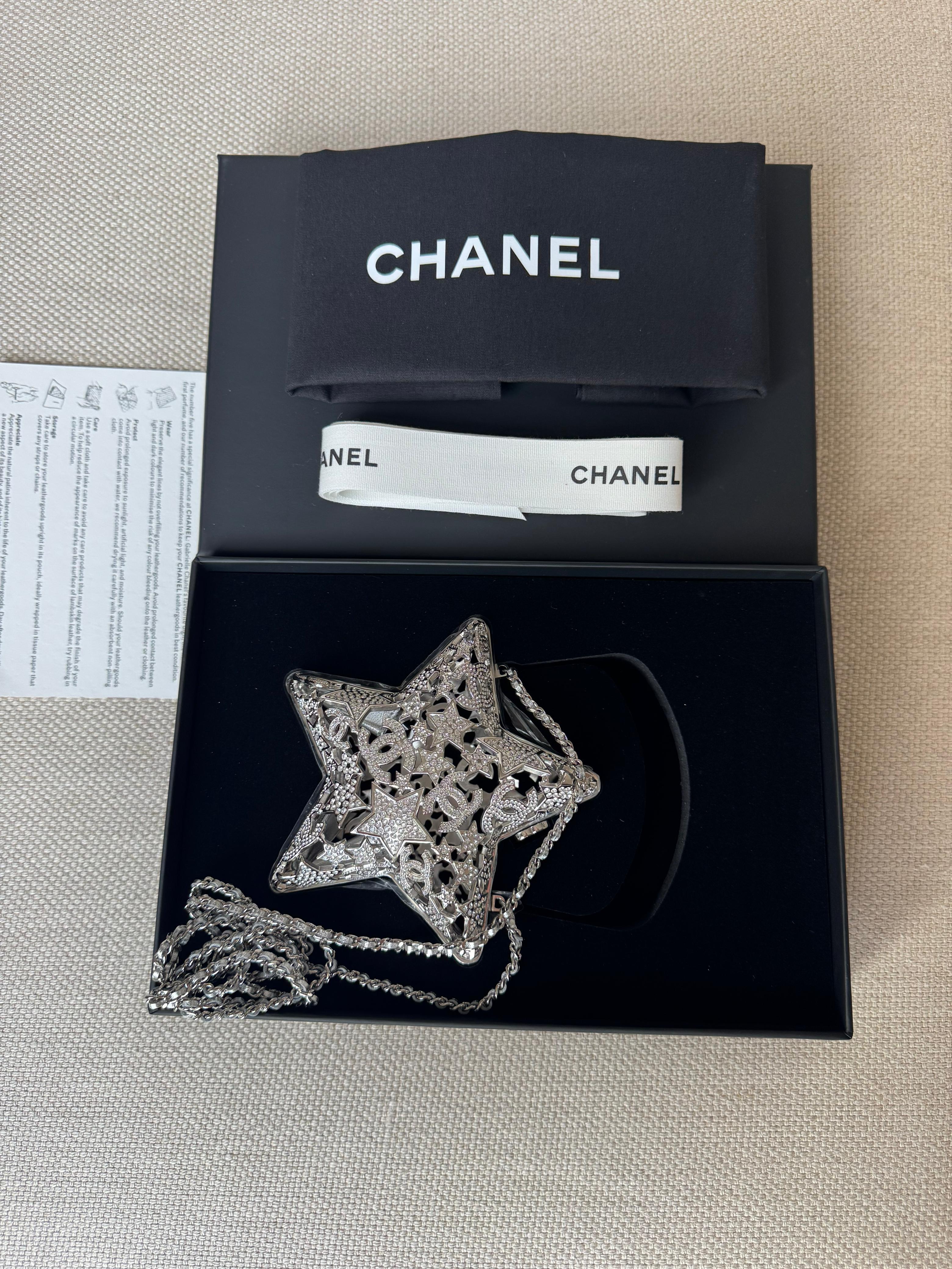 NEW CHANEL Chanel 25A Metier's d'Art Star Minaudiere Strass Crystals Clutch Bag For Sale 4