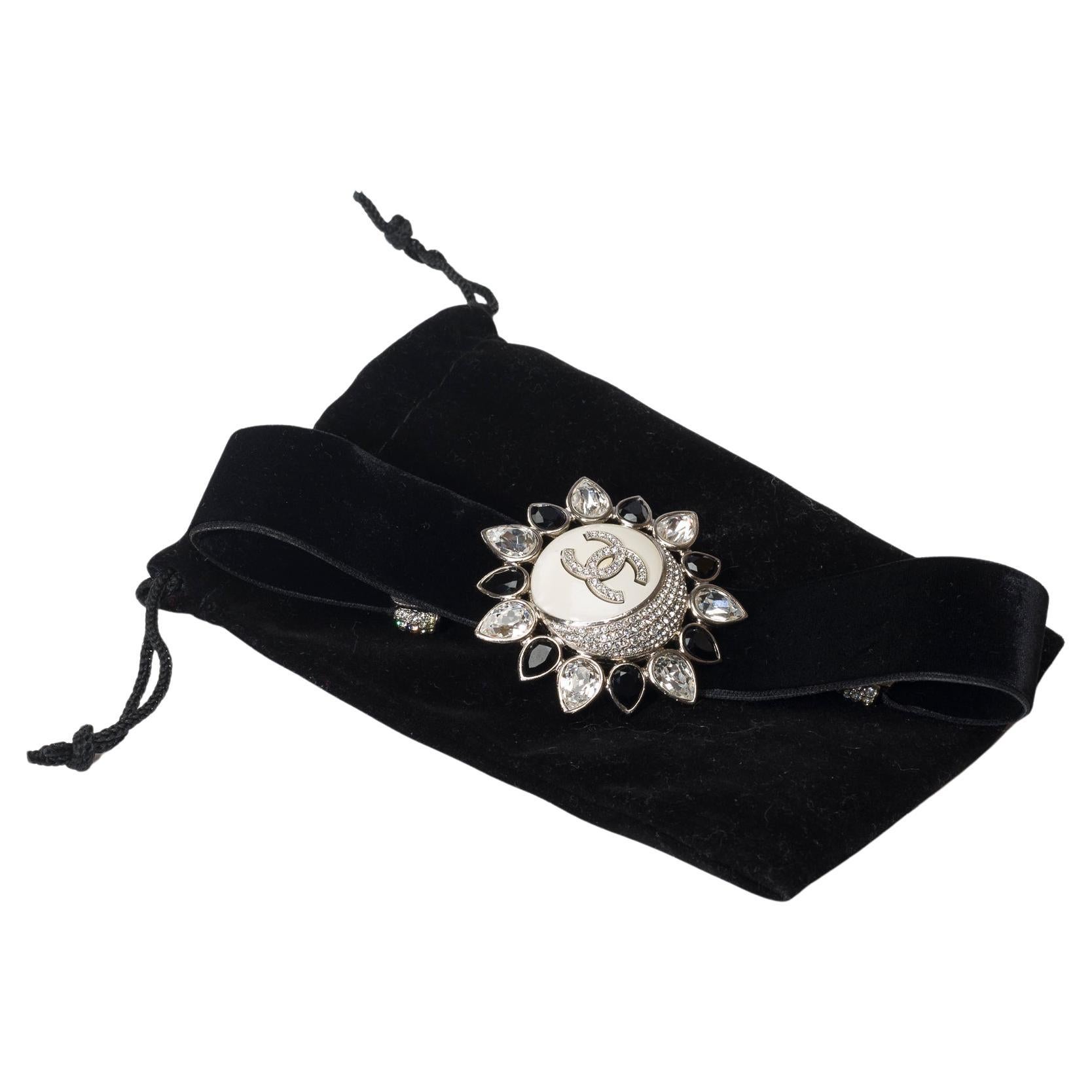 New Chanel Choker in metal velvet strass&glass pearls silver black white&crystal For Sale