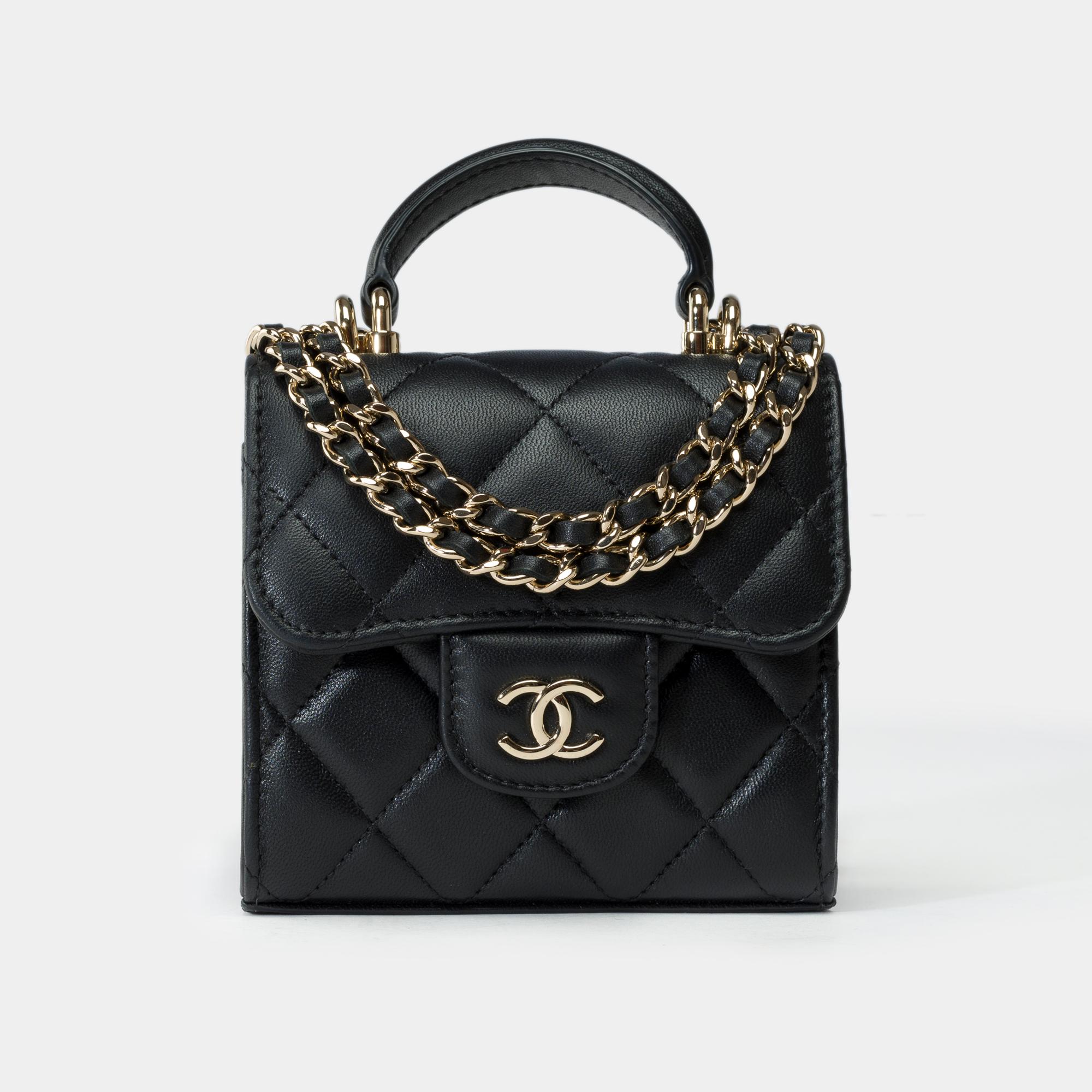 Black New Chanel Clutch shoulder flap bag in black quilted leather, CHW