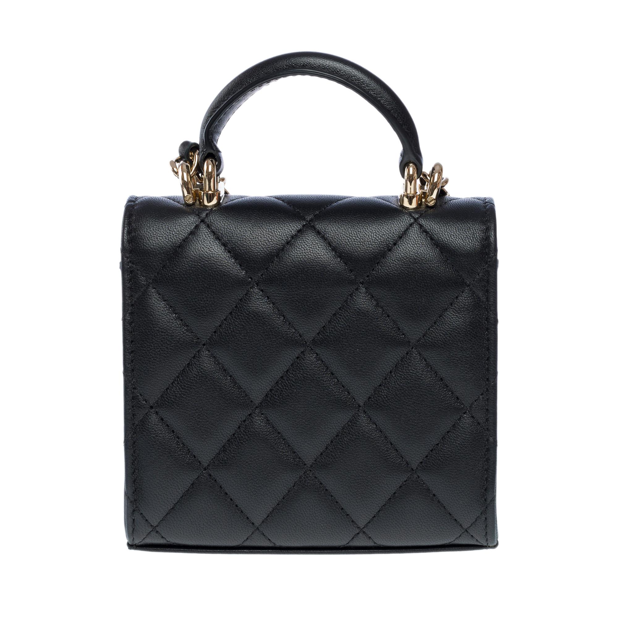 Women's New Chanel Clutch shoulder flap bag in black quilted leather, CHW