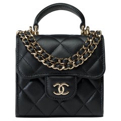 New Chanel Clutch shoulder flap bag in black quilted leather, CHW