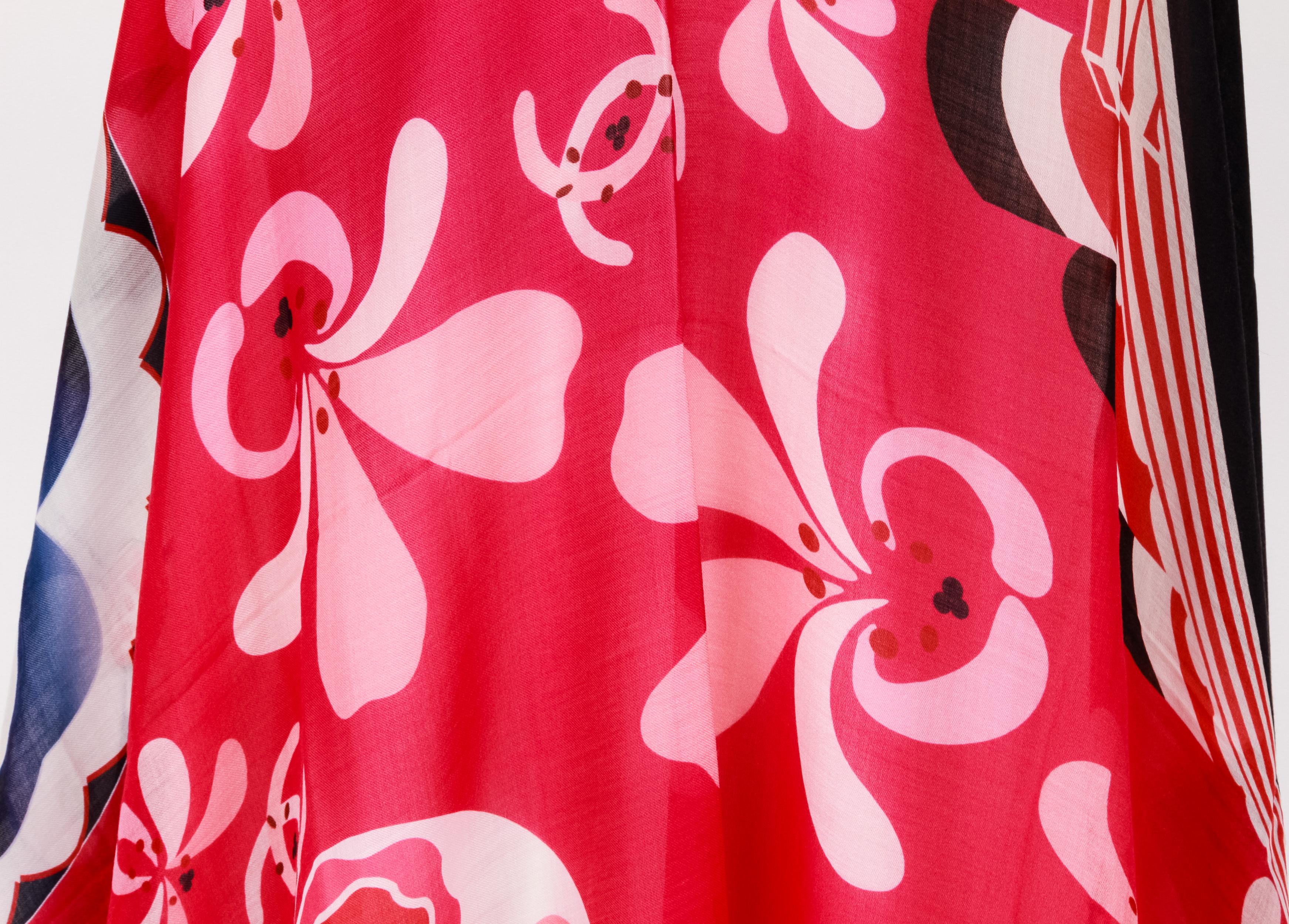 New Chanel red, fuchsia and black logo and flowers . 100% cashmere shawl .
54