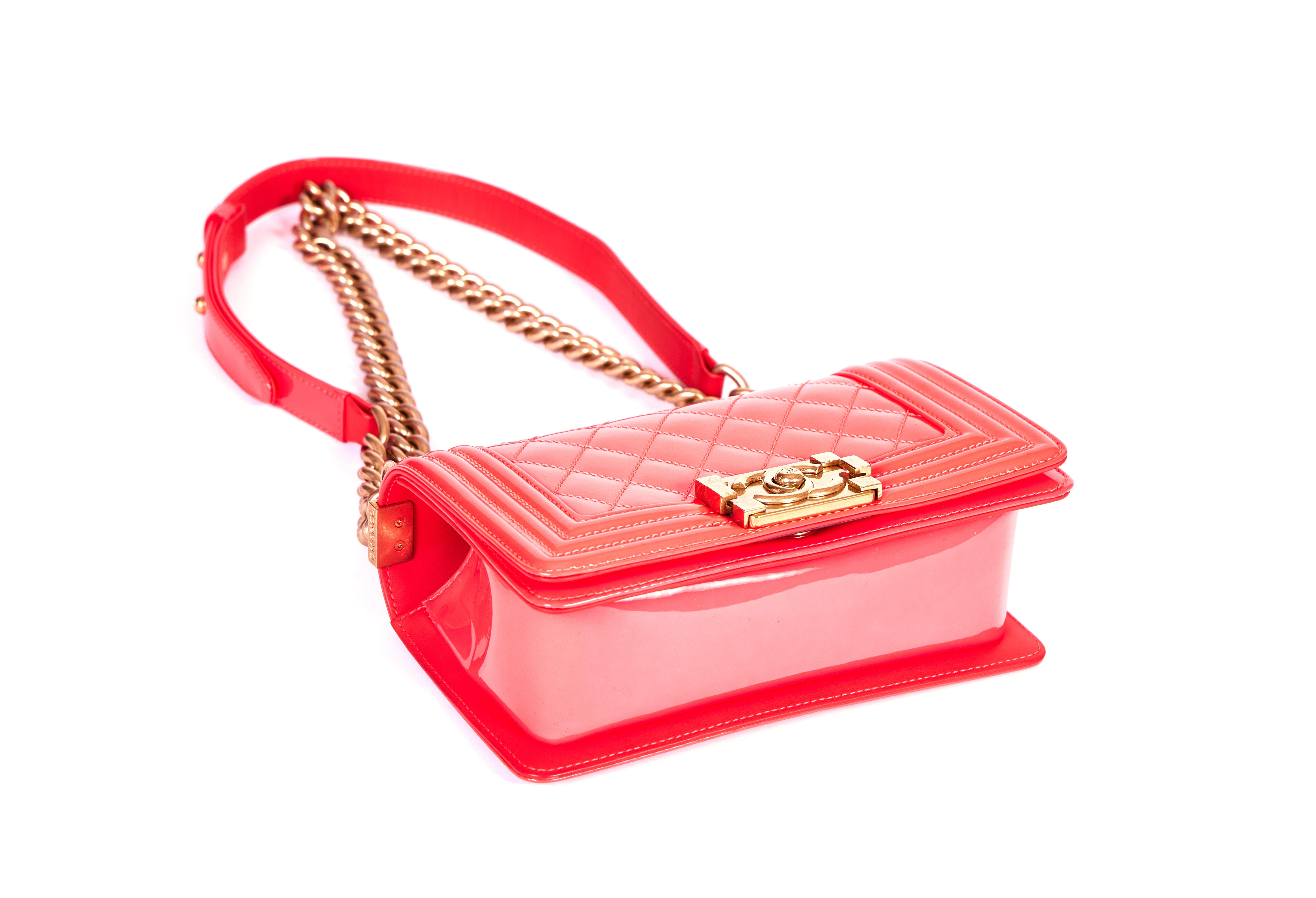 New Chanel Fluorescent Patent Pink Boy Bag In New Condition For Sale In West Hollywood, CA