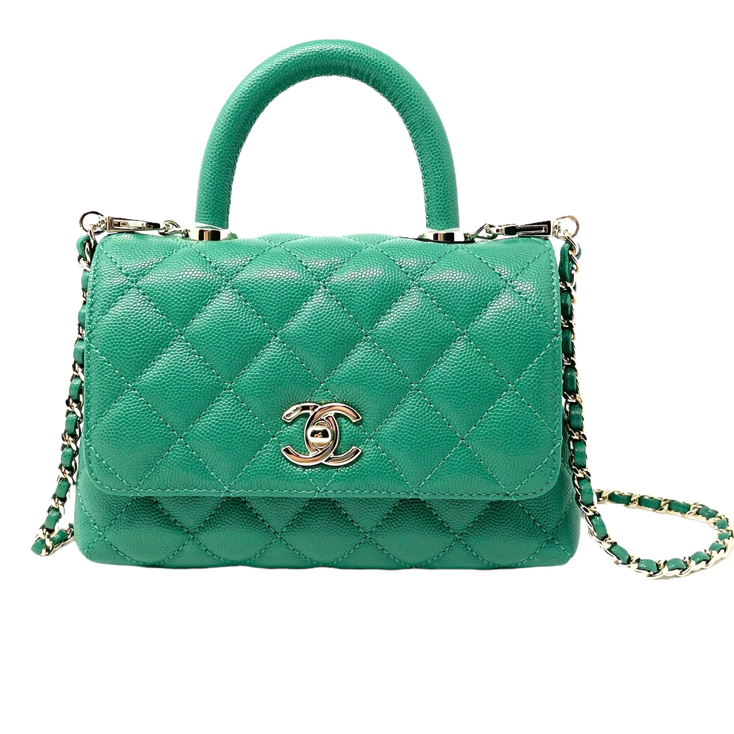 New Chanel Green Coco Handle Caviar Mini Flap Quilted Leather Satchel Crossbody Shoulder Bag

Authenticity Guaranteed

DETAILS
Brand: Chanel
Gender: Women
Category: Crossbody bag
Condition: Brand new
Color: Green
Material: Leather
Quilted