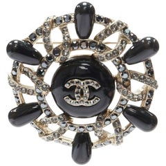 new CHANEL KARL LAGERFELD black enamel strass crystal embellished CC pin brooch