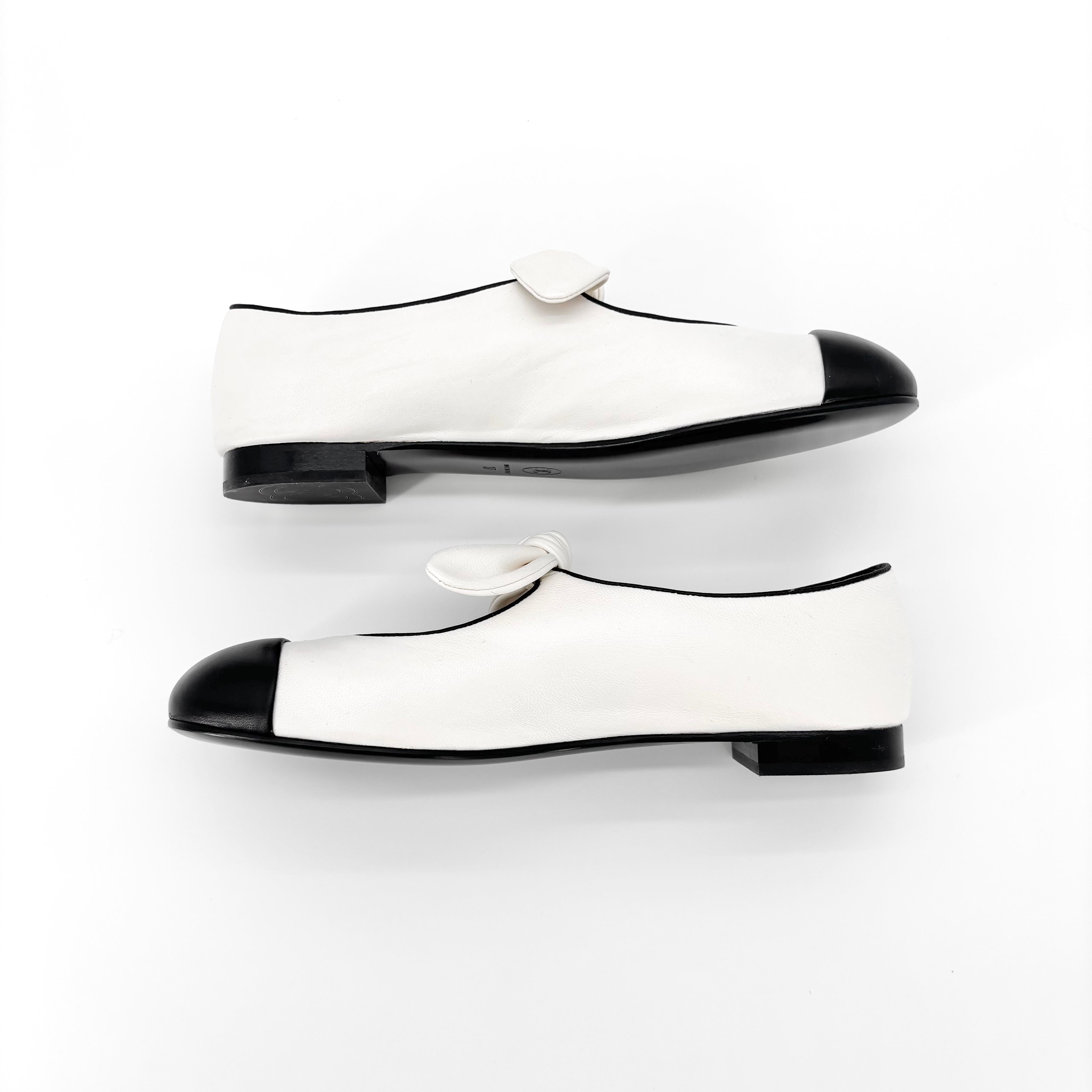 Donna NEW Chanel Lambskin Bow Maryjane CC Cap Toe Flats 37 in vendita