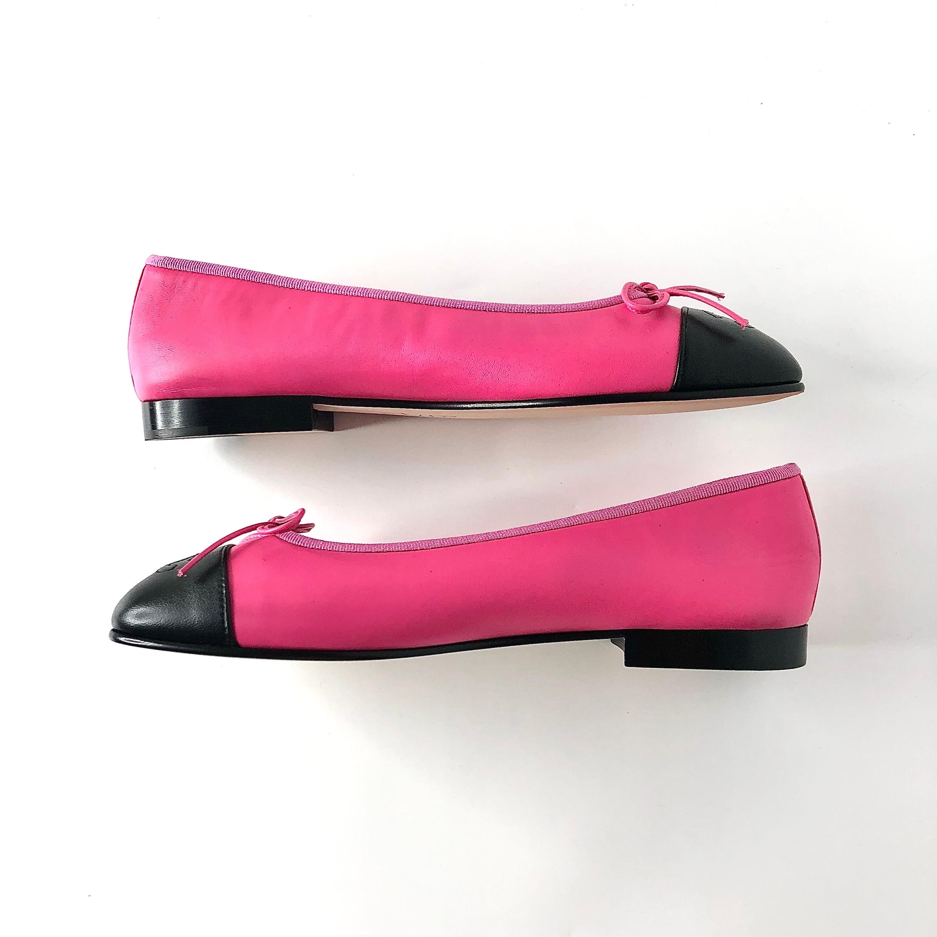 NEW Chanel Lambskin CC Logo Bow Fuchsia Cap Toe Ballerina Flats 38 in vendita 2