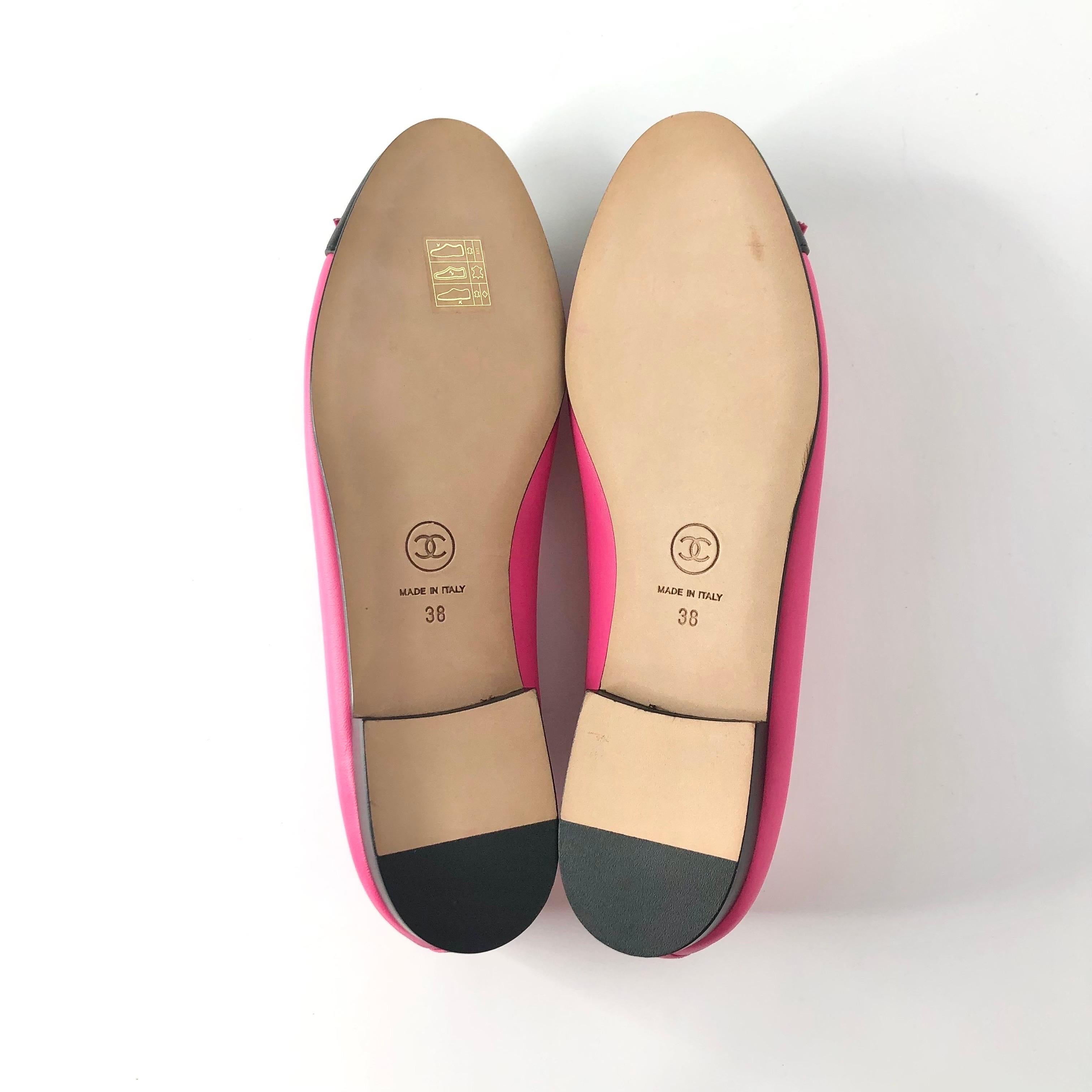 NEW Chanel Lambskin CC Logo Bow Fuchsia Cap Toe Ballerina Flats 38 in vendita 4