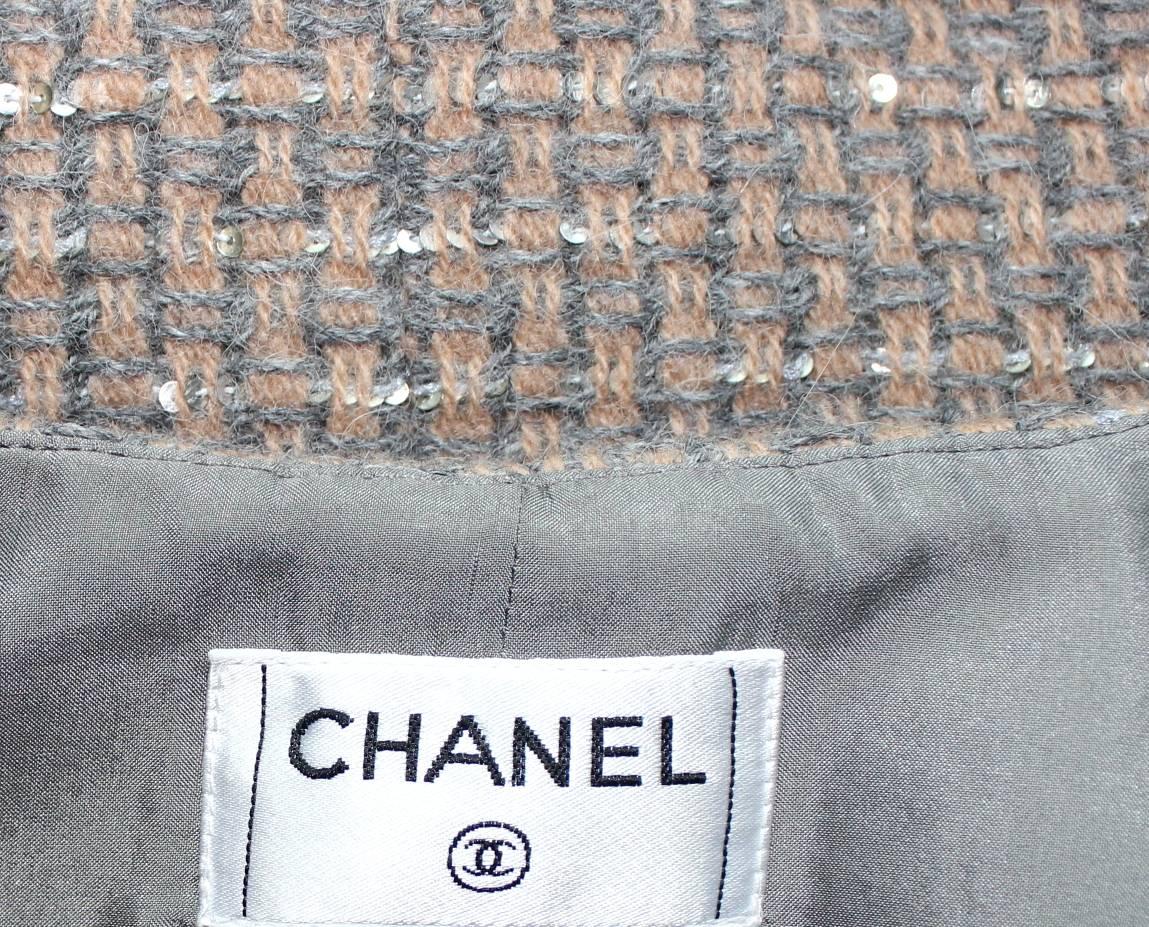 UNWORN Chanel Lesage Fantasy Tweed Sequin Gilet Vest Jacket 38 For Sale 2