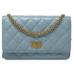 NEU Chanel Hellblau Gold Hardware Classic 2.55 Reissue gesteppte Crossbody Tasche