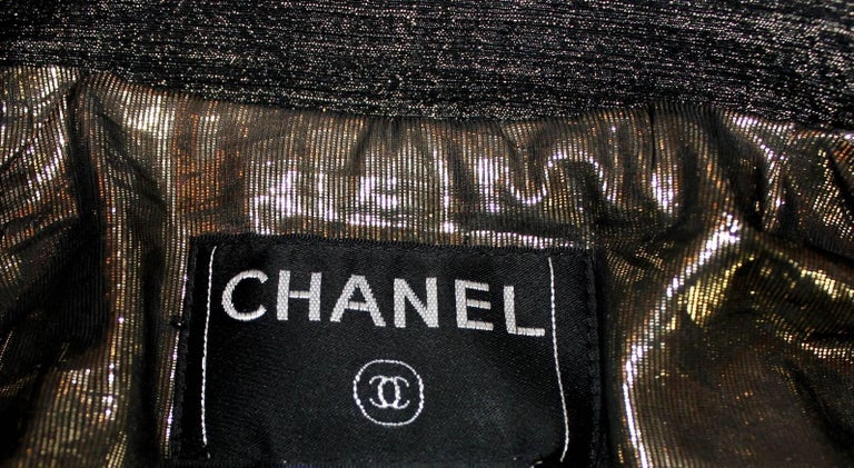UNWORN Chanel Metallic Chain Detail Biker Jacket with Detachable Chain Belt 34   For Sale 3