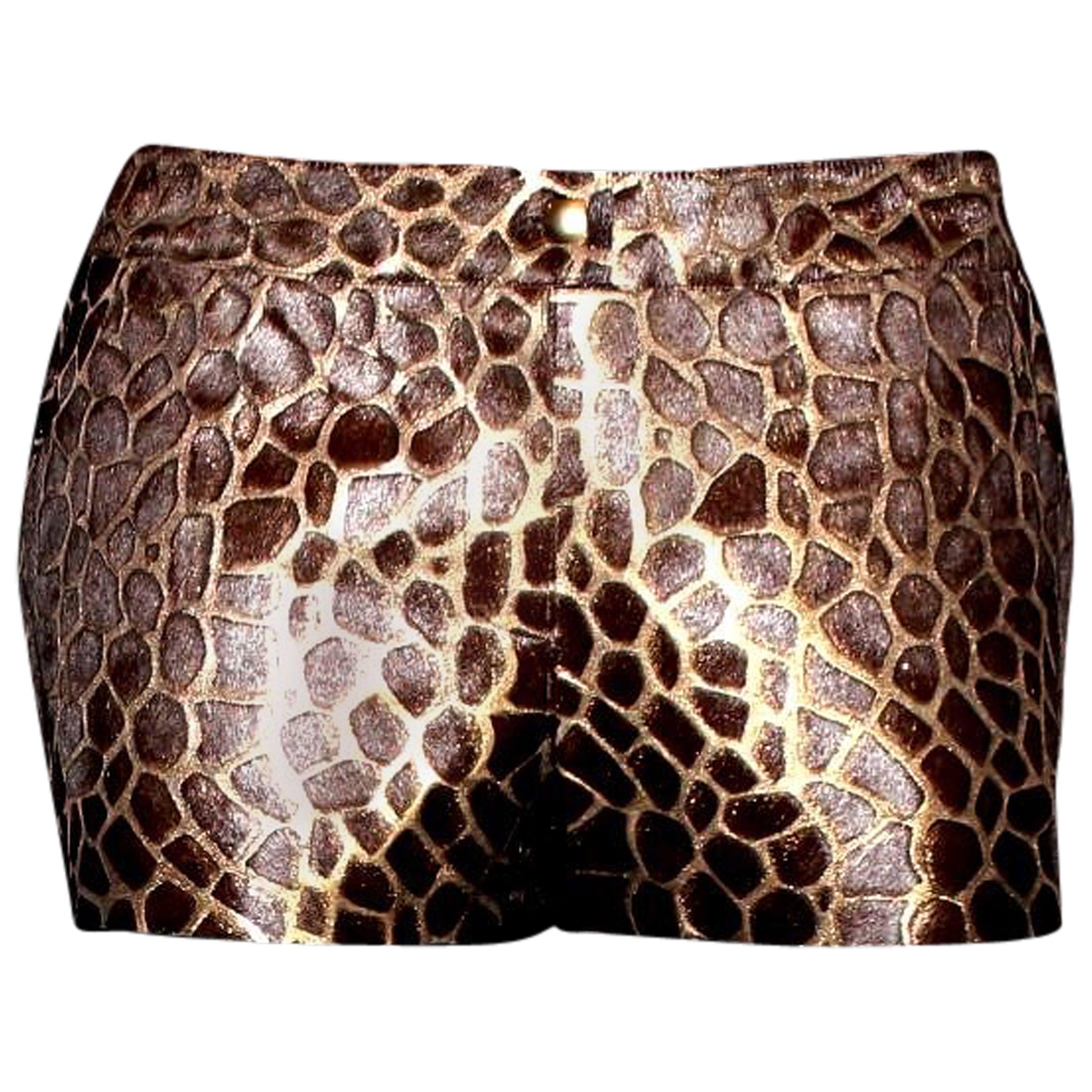 UNWORN Chanel Metallic Pelz Giraffen Tierdruck Safari Hot Hose Shorts 40 im Angebot 2
