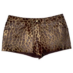 Chanel - Short safari en cuir métallisé avec imprimé animal girafe et fourrure, 40