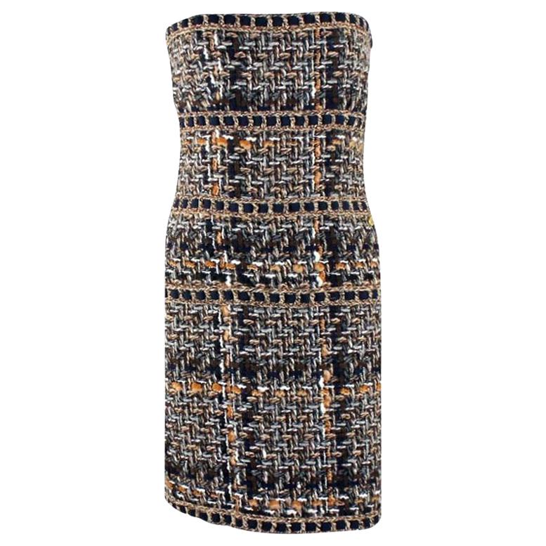 Chanel - Robe en tweed métallisé fantaisie avec détails tressés 40, état neuf en vente