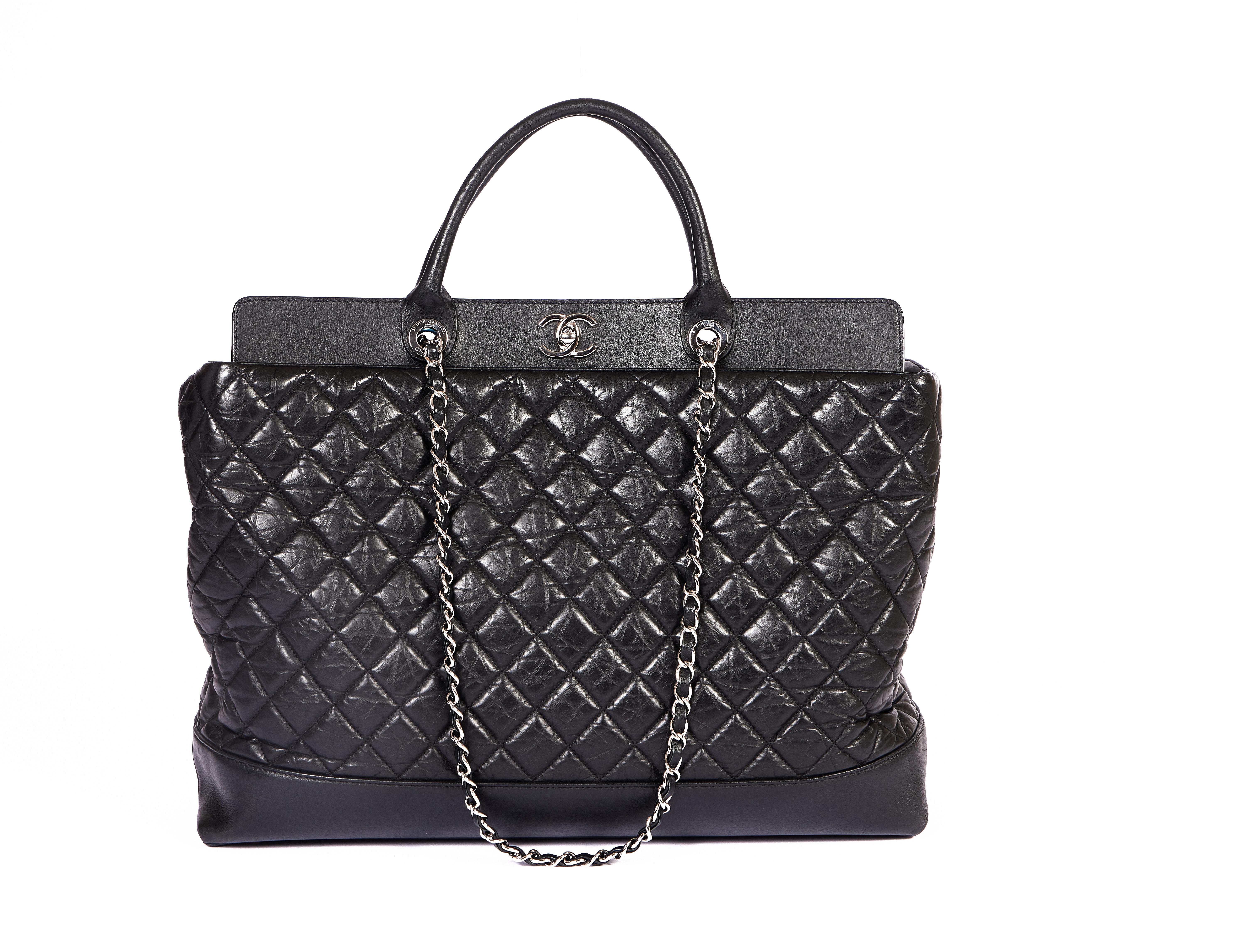 This super soft quilted lambskin leather bag from Chanel looks super elegant with the business outfit as well as the casual jeans look. Oversize and versatile with 2 way handles. It has handles as well as chains to wear it over your shoulders. It