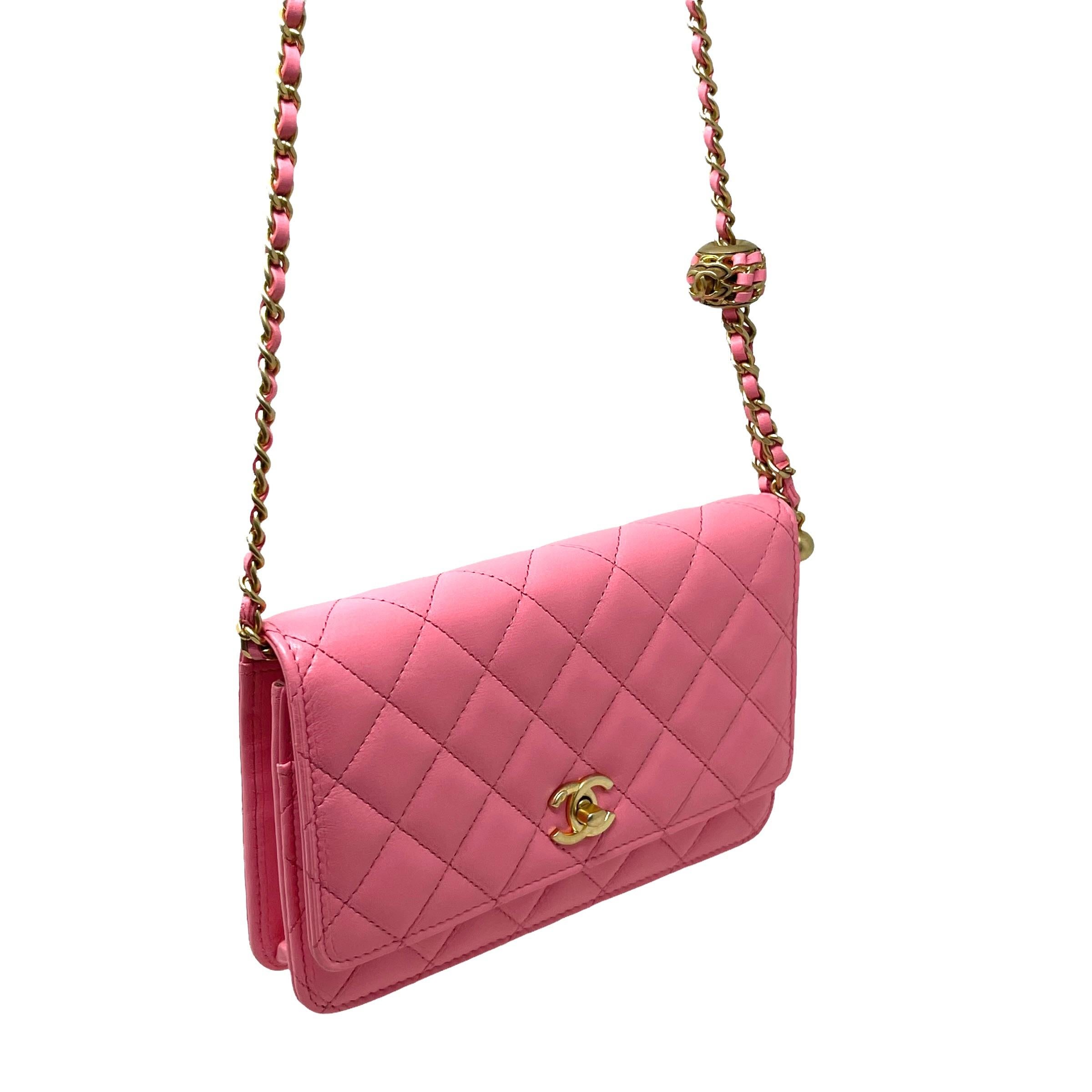 Women's NEW Chanel Pink Classic Quilted Lambskin Leather Wallet on a Chain Crossbody Bag For Sale