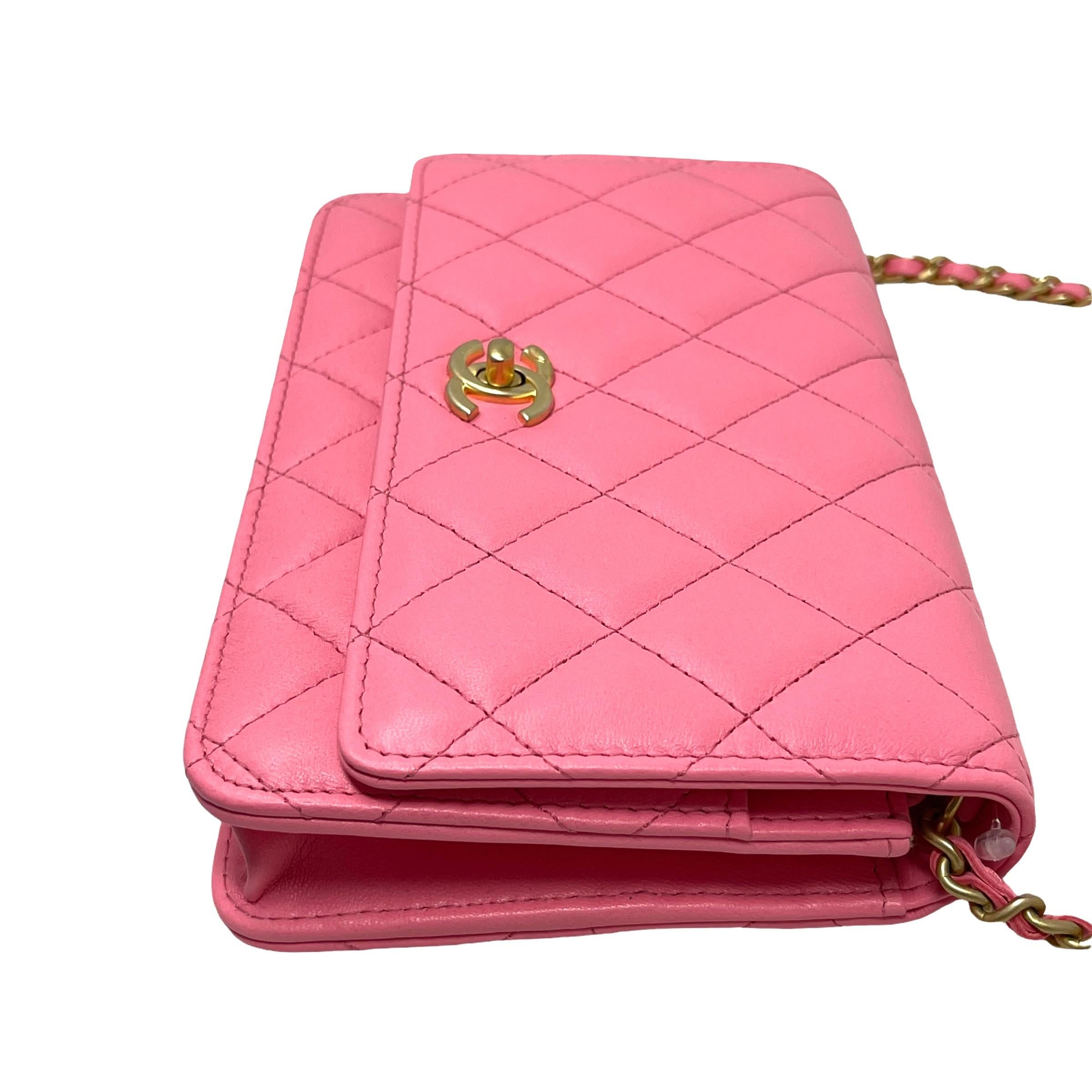 NEW Chanel Pink Classic Quilted Lambskin Leather Wallet on a Chain Crossbody Bag For Sale 3