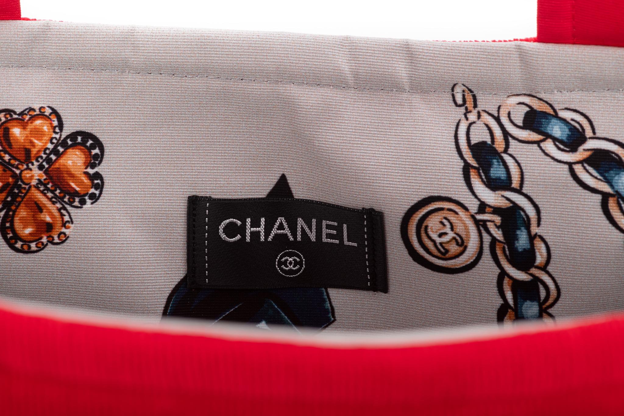 New Chanel Red Beach Towel and Tote Set Iconic Design For Sale 5