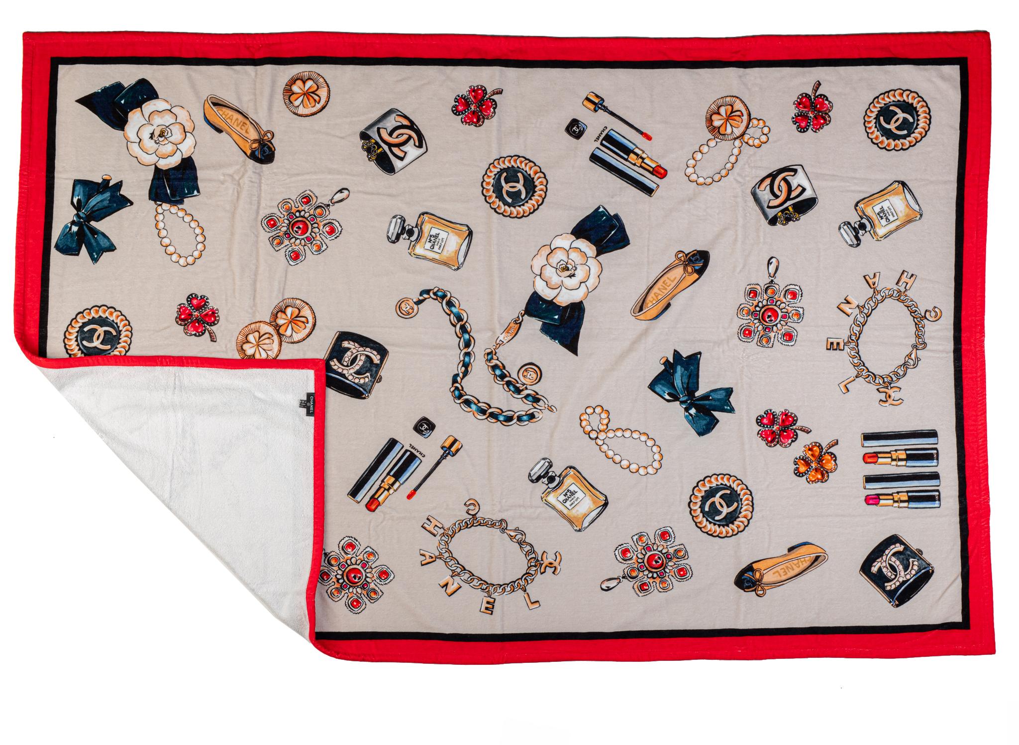 Nouveau ensemble de serviettes de plage et de sacs à dos rouges Chanel au design emblématique en vente 3