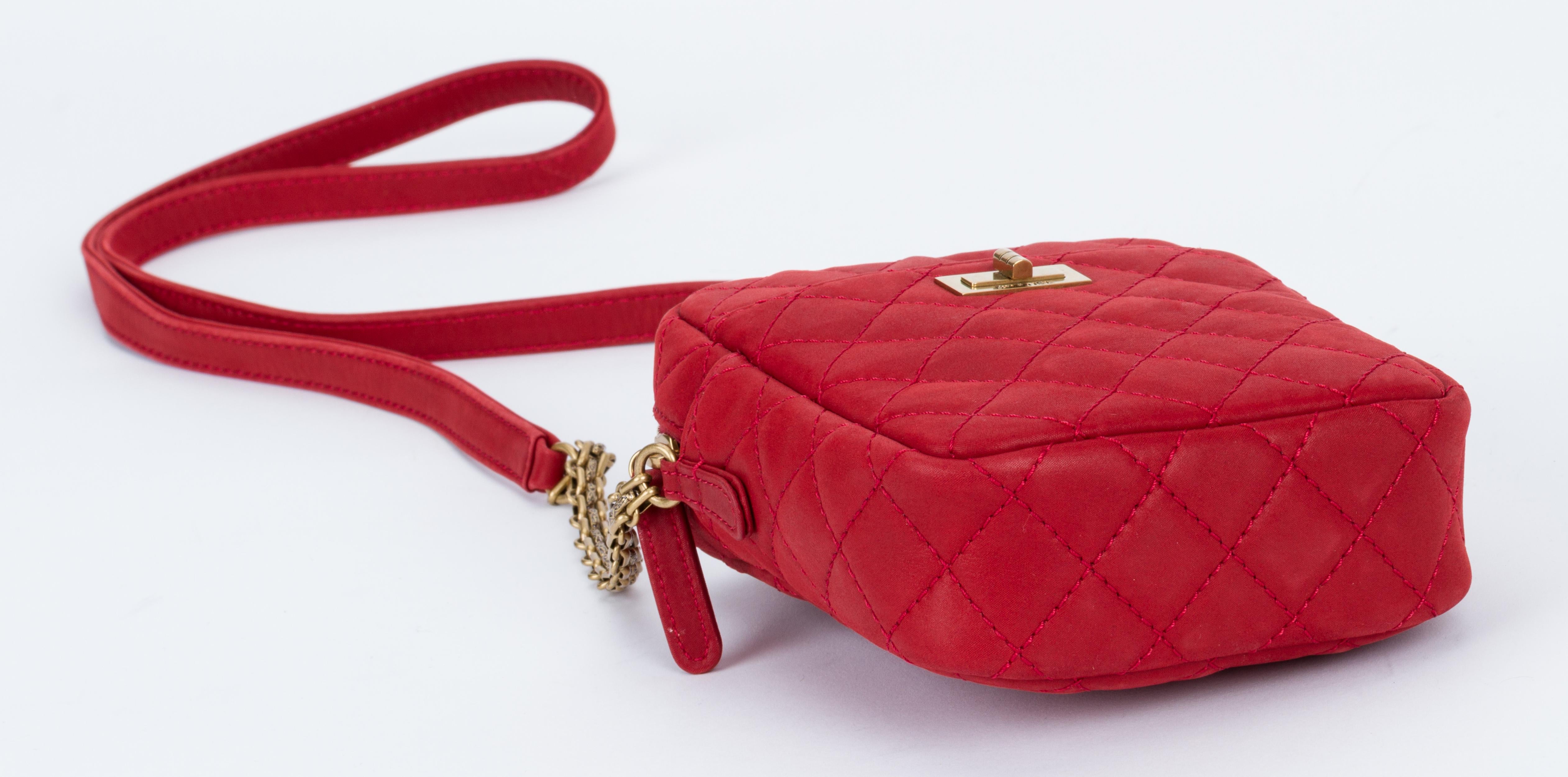 New Chanel Red Quilted Leather Reissue Crossbody Bag In New Condition In West Hollywood, CA