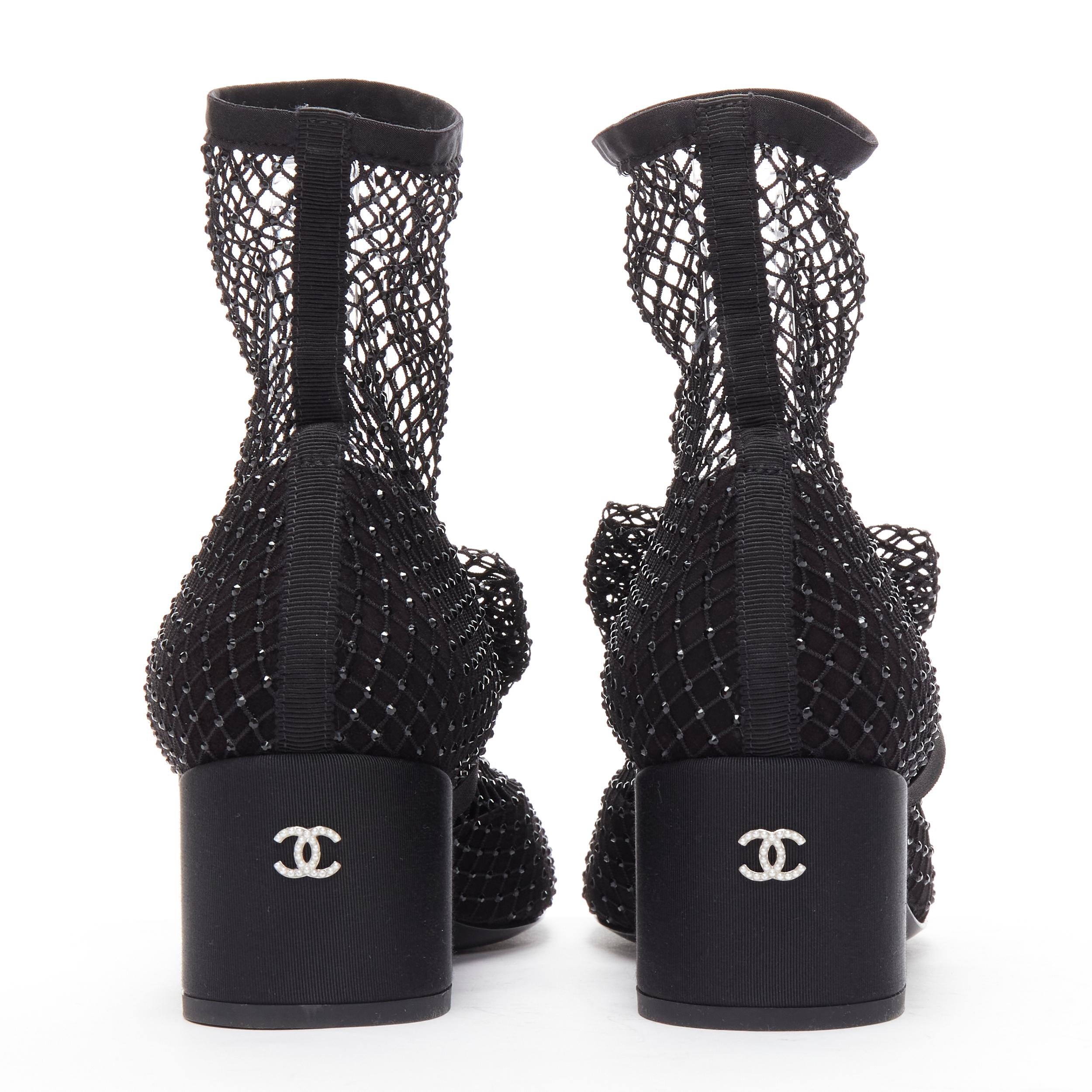 new CHANEL Runway  crystal embellished bow CC pearl fishnet chunky heels EU39 1