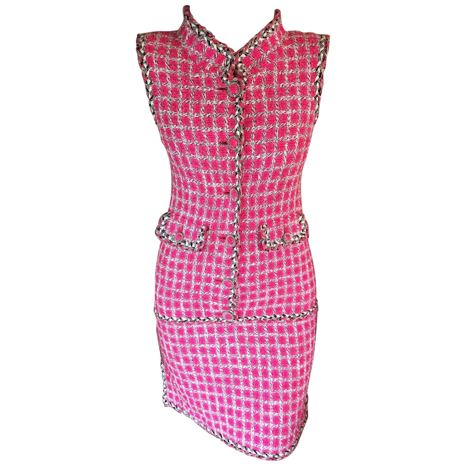 HOT* Chanel Peach Tweed Belted Mini Dress with CC Buttons FR 34 (UK 4 –  Sellier