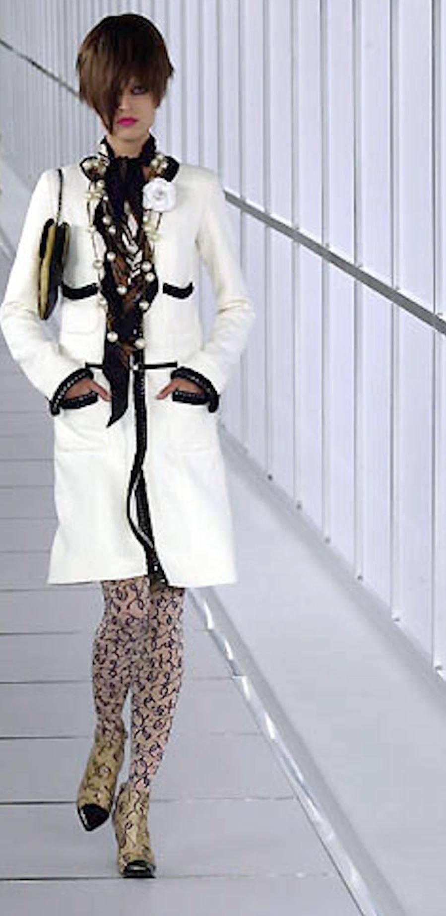 NEW Chanel Signature Tweed White and Black Coat with 