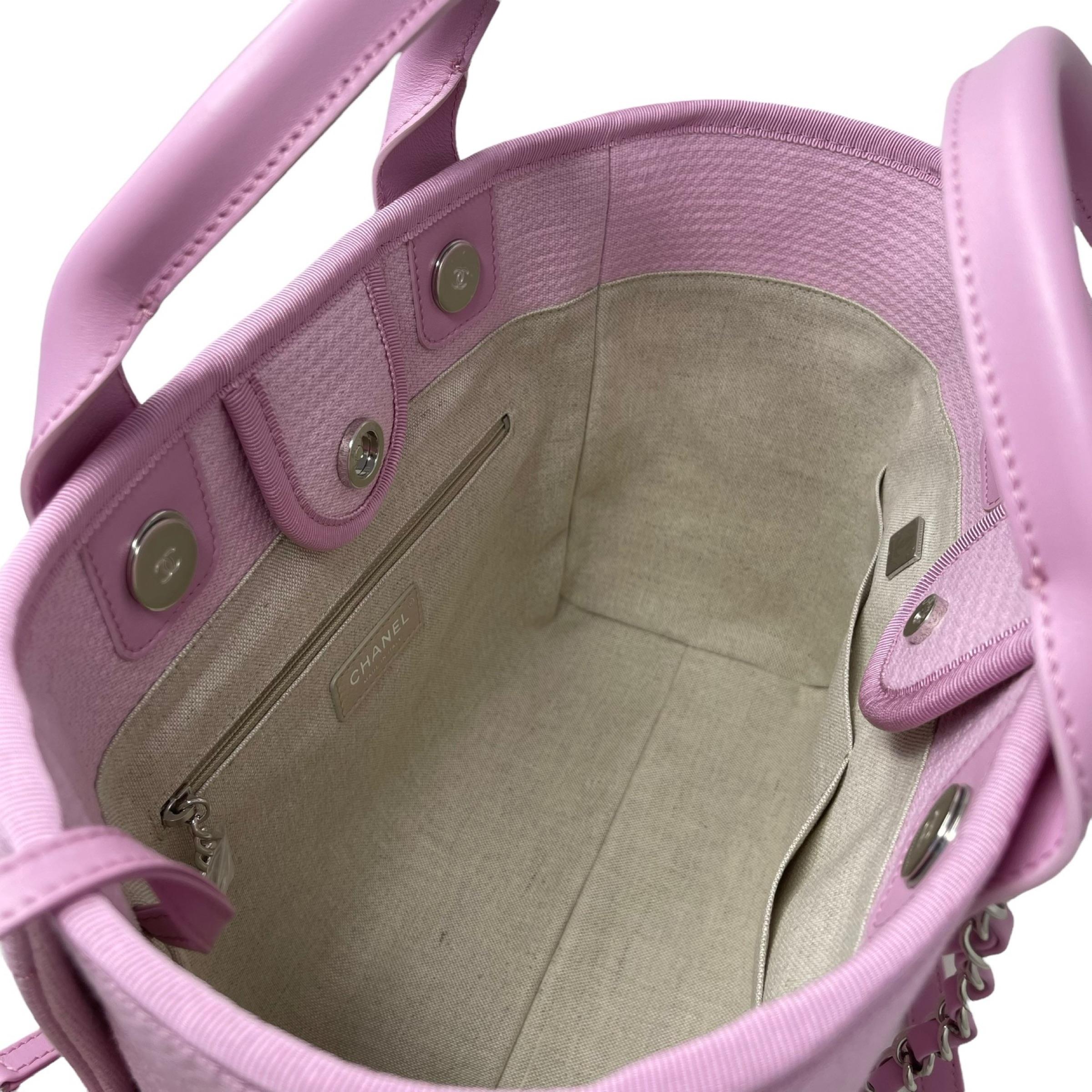 NEU Chanel Kleine kleine Deauville Einkaufstasche Rosa Boucle Silber Hardware Tote Bag im Angebot 2