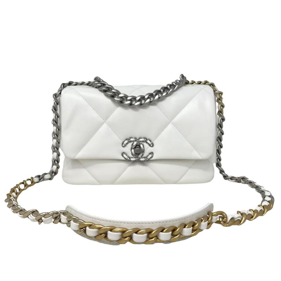 small chanel 19 bag