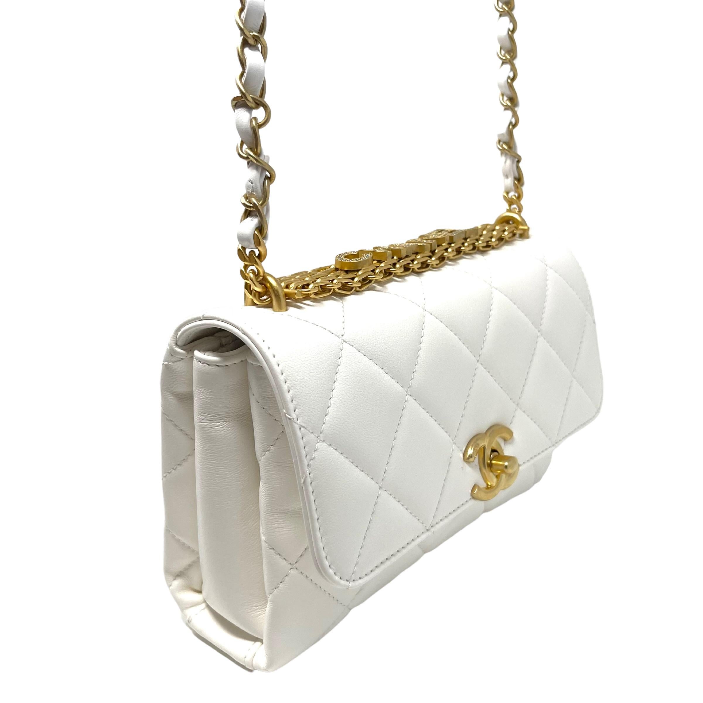 NEW Chanel White Small Flap Bag Quilted Leather Crossbody Bag For Sale 4
