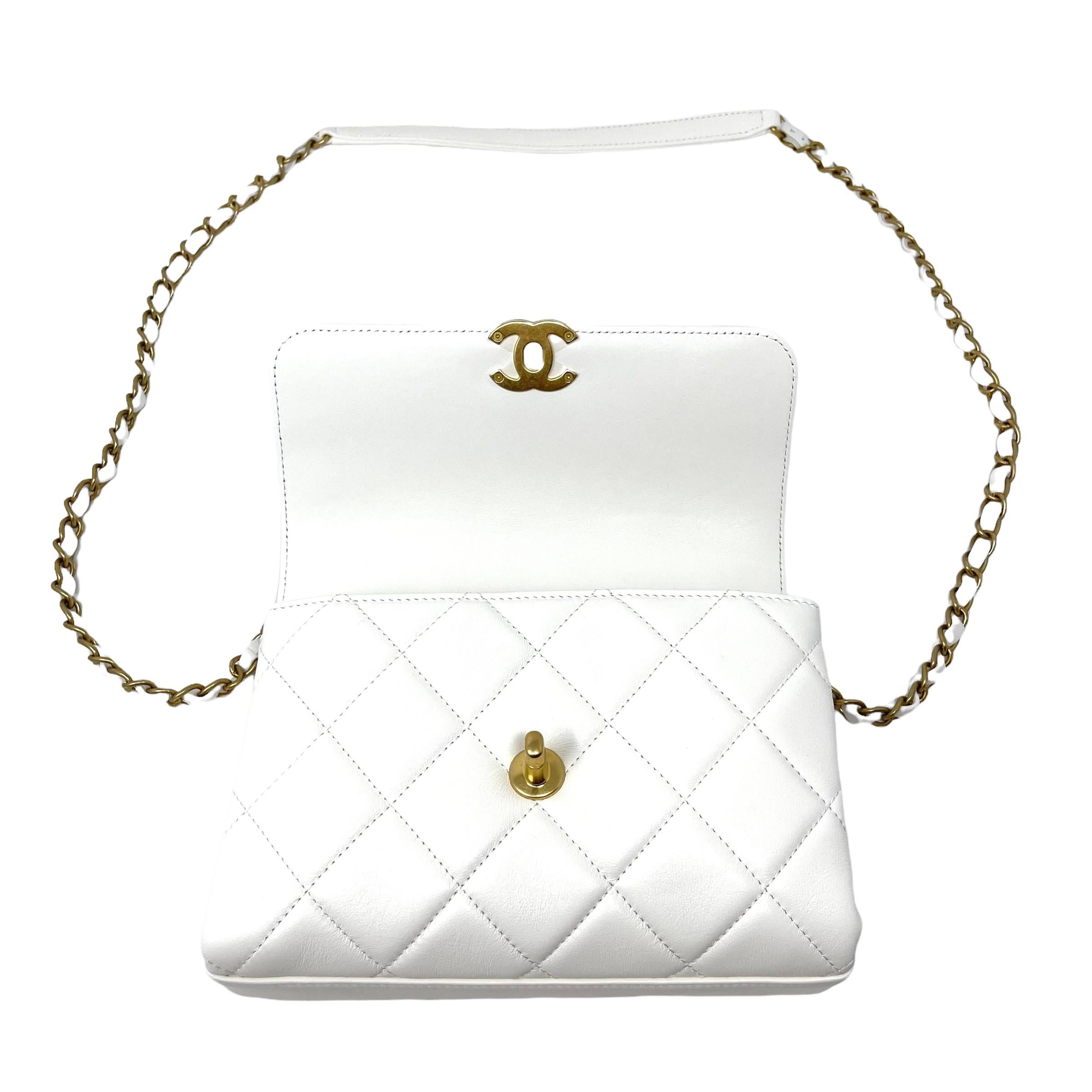 NEW Chanel White Small Flap Bag Quilted Leather Crossbody Bag For Sale 10