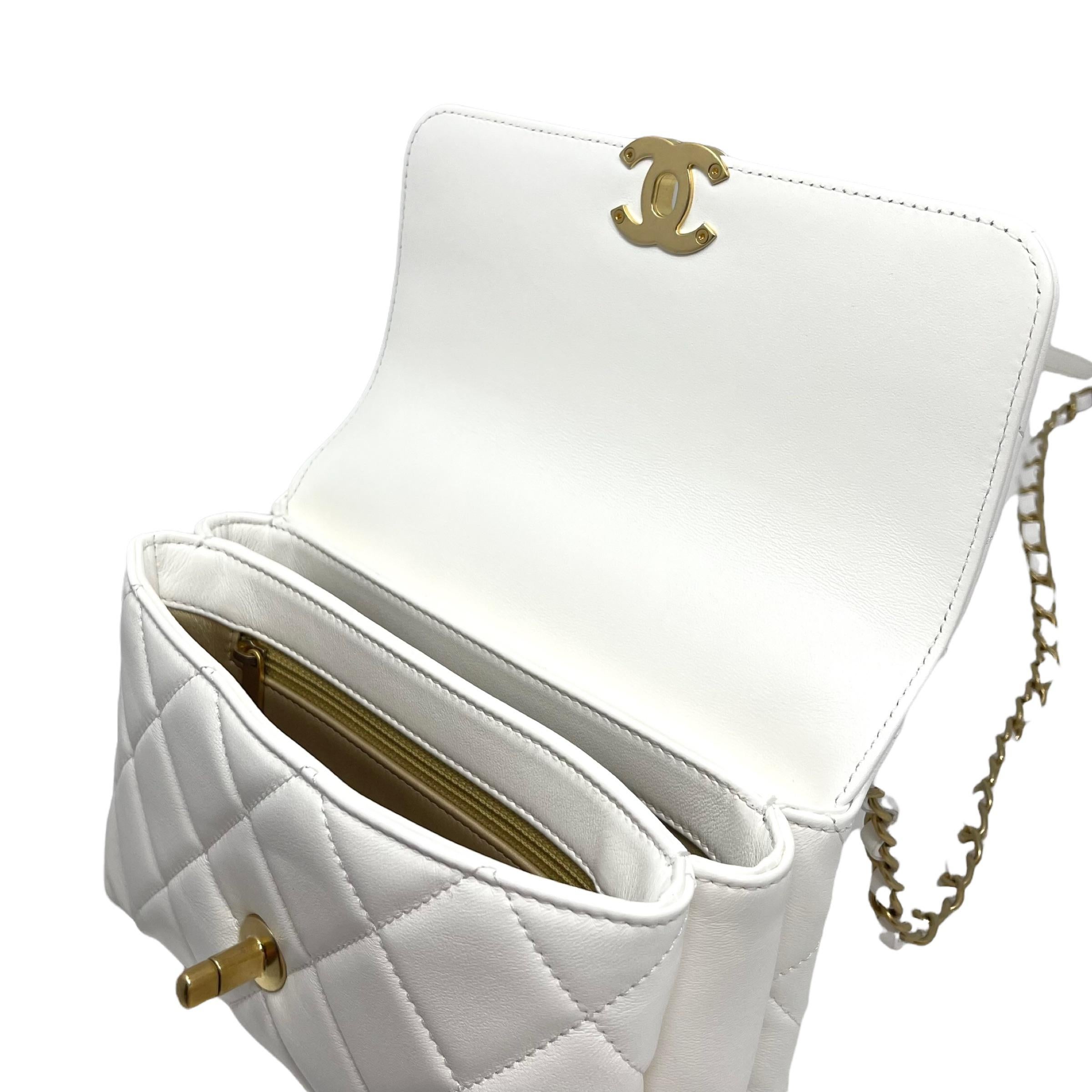NEW Chanel White Small Flap Bag Quilted Leather Crossbody Bag For Sale 11