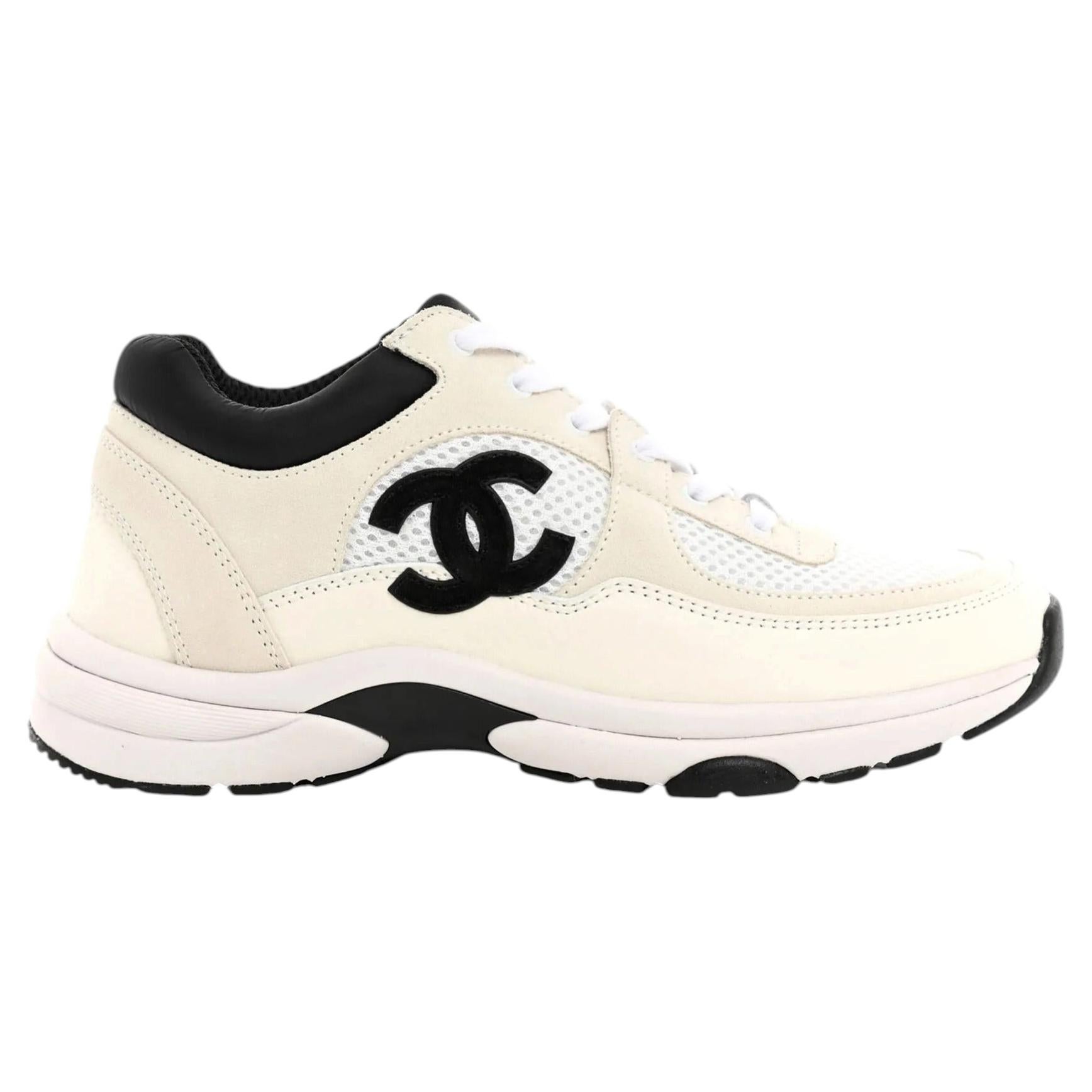 NEU! Chanel Damen-Sneaker mit CC-Logo aus Kalbswildleder und Schnürung – alle Größen