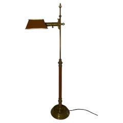 Nouveau Lampadaire Chapman en laiton et cuir havane