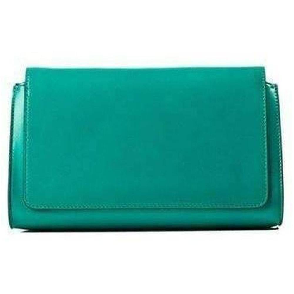 Composition: Soft Leather

Designer colour:Jade green
Nappa lambskin leather

Front strap with gold-tone hardware and embossed logo

Cut-out flap cover with concealed magnetic snap closure

Accordion main compartment with side snaps

Interior slip