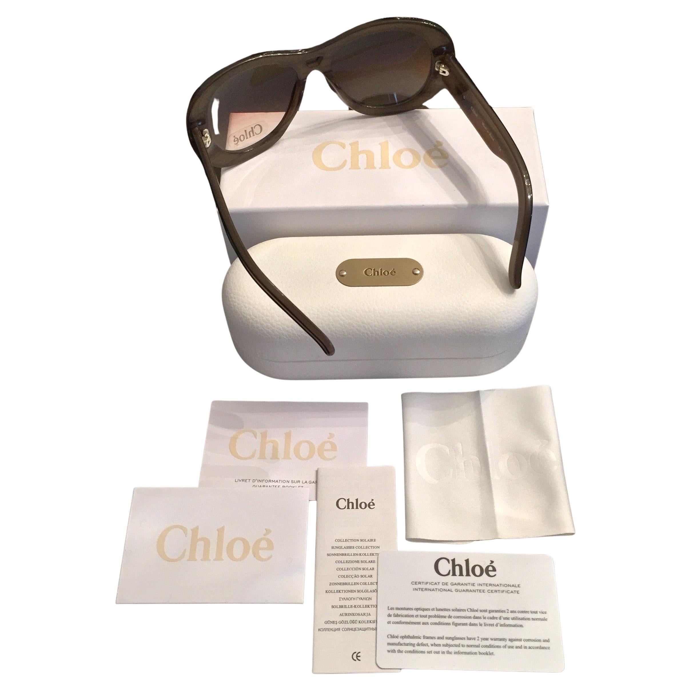 Chloe Sunglasses
Brand New
* Plum Gradient Lenses
* Faux Wood Look Frames
* Chloe Hardware at Temples
* Made in France
* 100% UVA/UVB Protection
* Comes with Chloe Hard Case, Chloe Box, Cleaning Cloth, Authenticity Card & Booklet