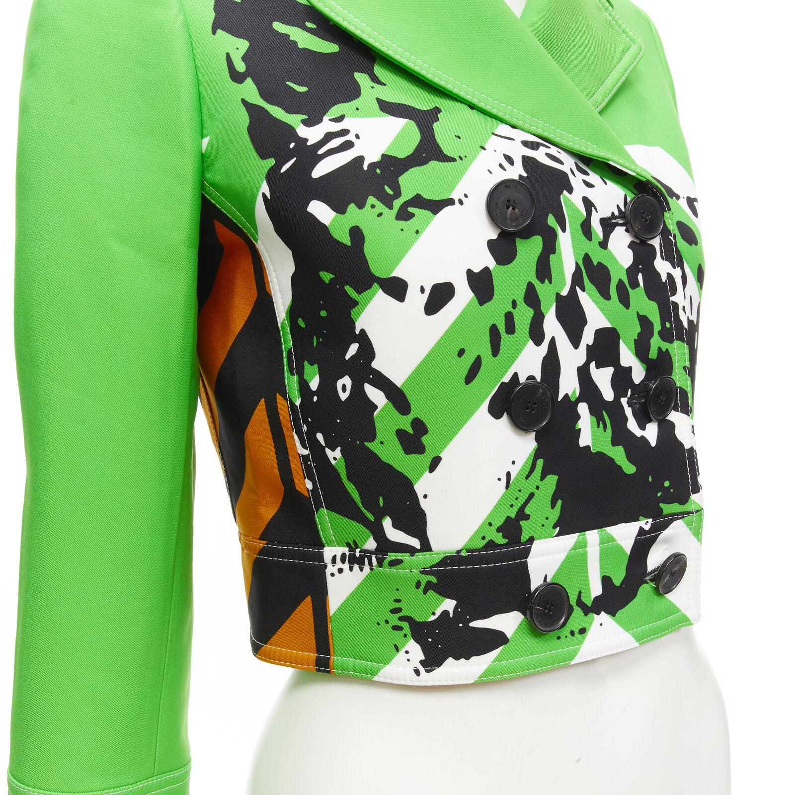 new CHRISTIAN DIOR 2022 Runway green Fantaisie animalier cropped jacket FR34 XS
Reference: AAWC/A00348
Brand: Christian Dior
Designer: Maria Grazia Chiuri
Collection: Spring Summer 2022 - Runway
Material: Polyester, Silk
Color: Green
Pattern: