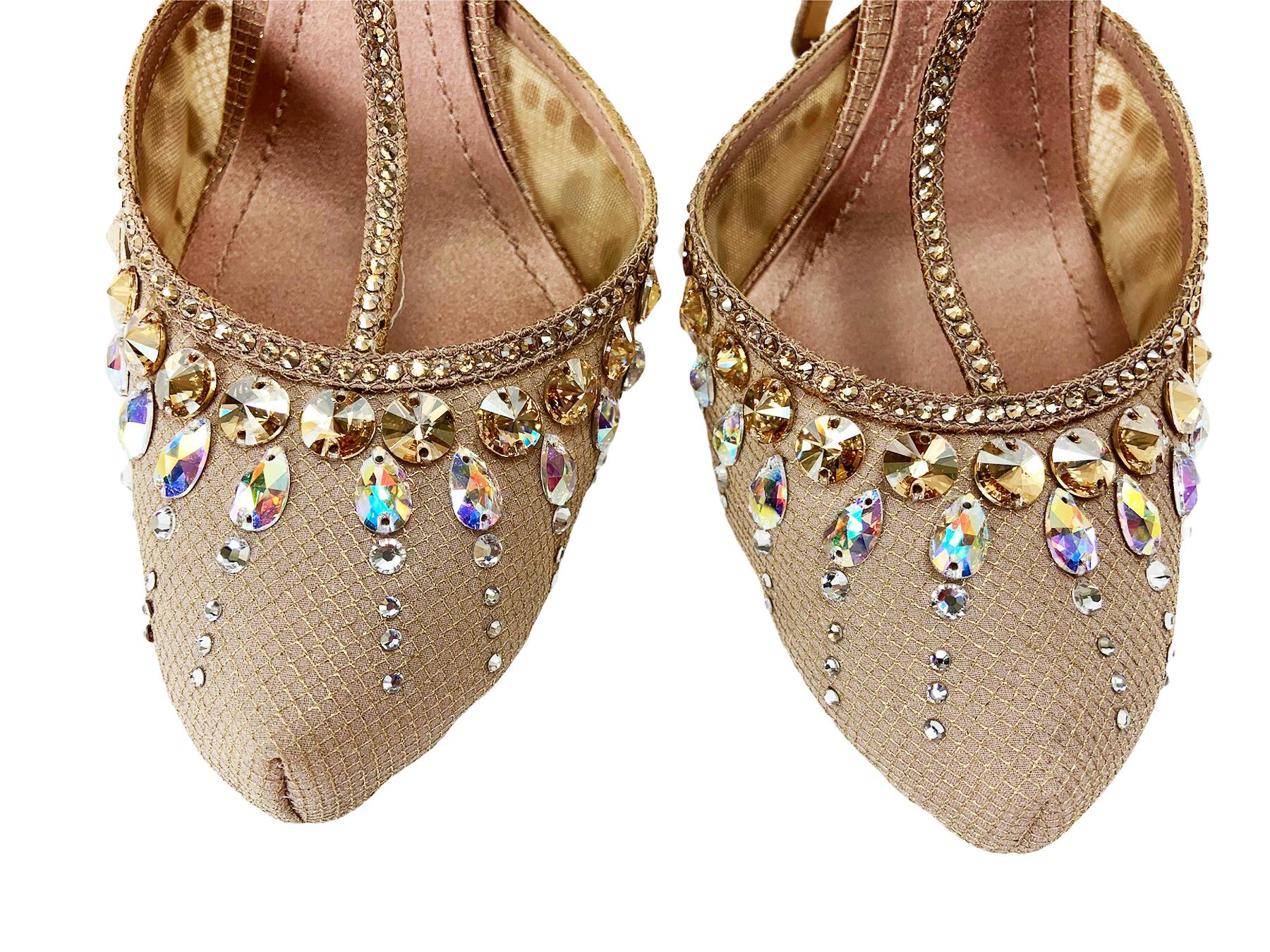 Nouveau Christian Dior Nude Crystal Embellis T-strap Shoes Pumps 39.5  en vente 3